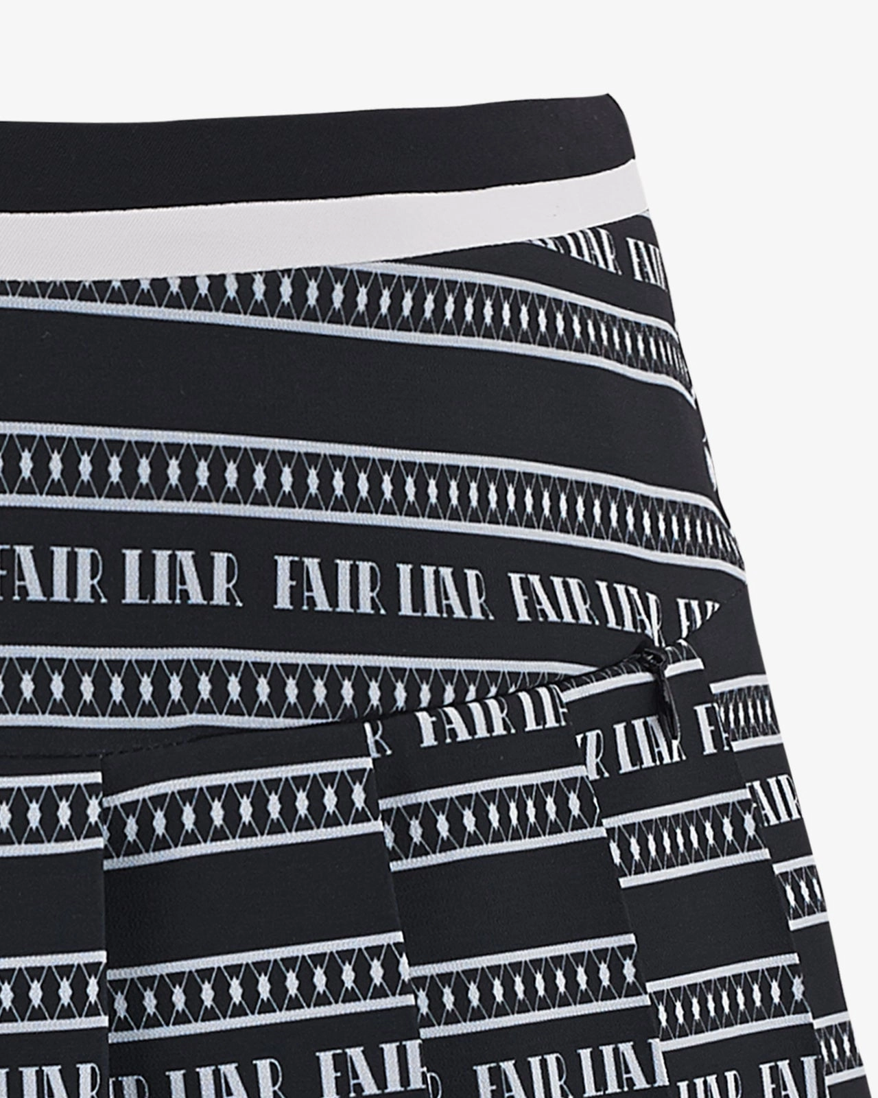Logo pattern printed pleated skirt - Black Weekend Style