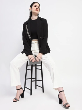 Madame Chain Adorned Notched Lapel Neckline Black Blazer Durable zipper pull