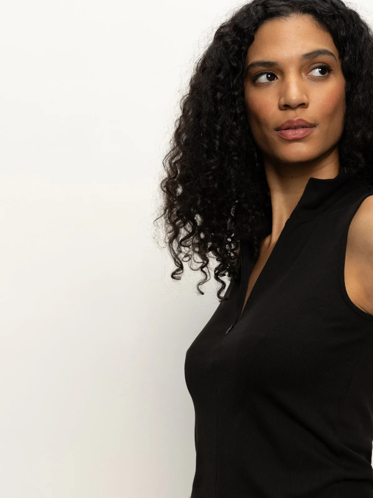 Casual Style Sleeveless Zip Mock Top Black