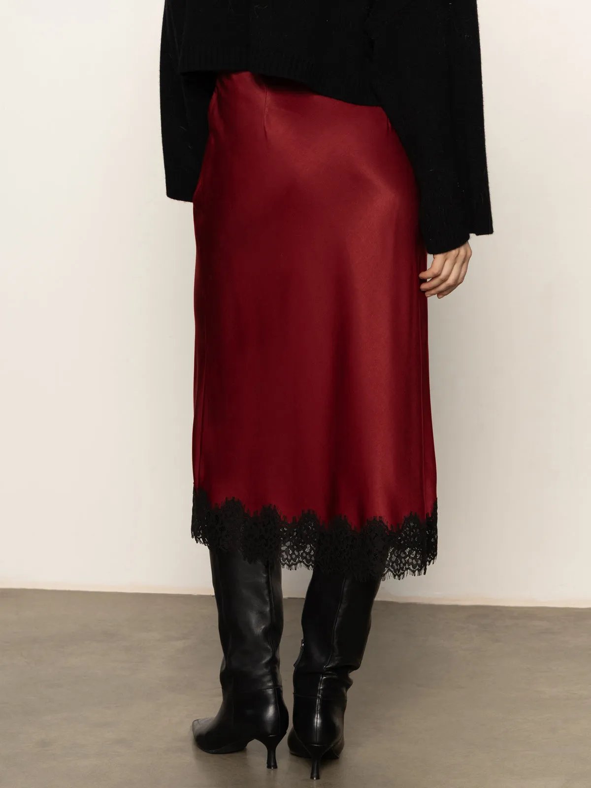 Slip Skirt With Lace Crimson Foil Print Fashion Details