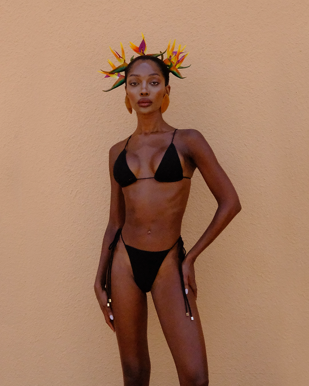 FullCut Shoulder Sol Triangle Bikini Top | Noir Crochet