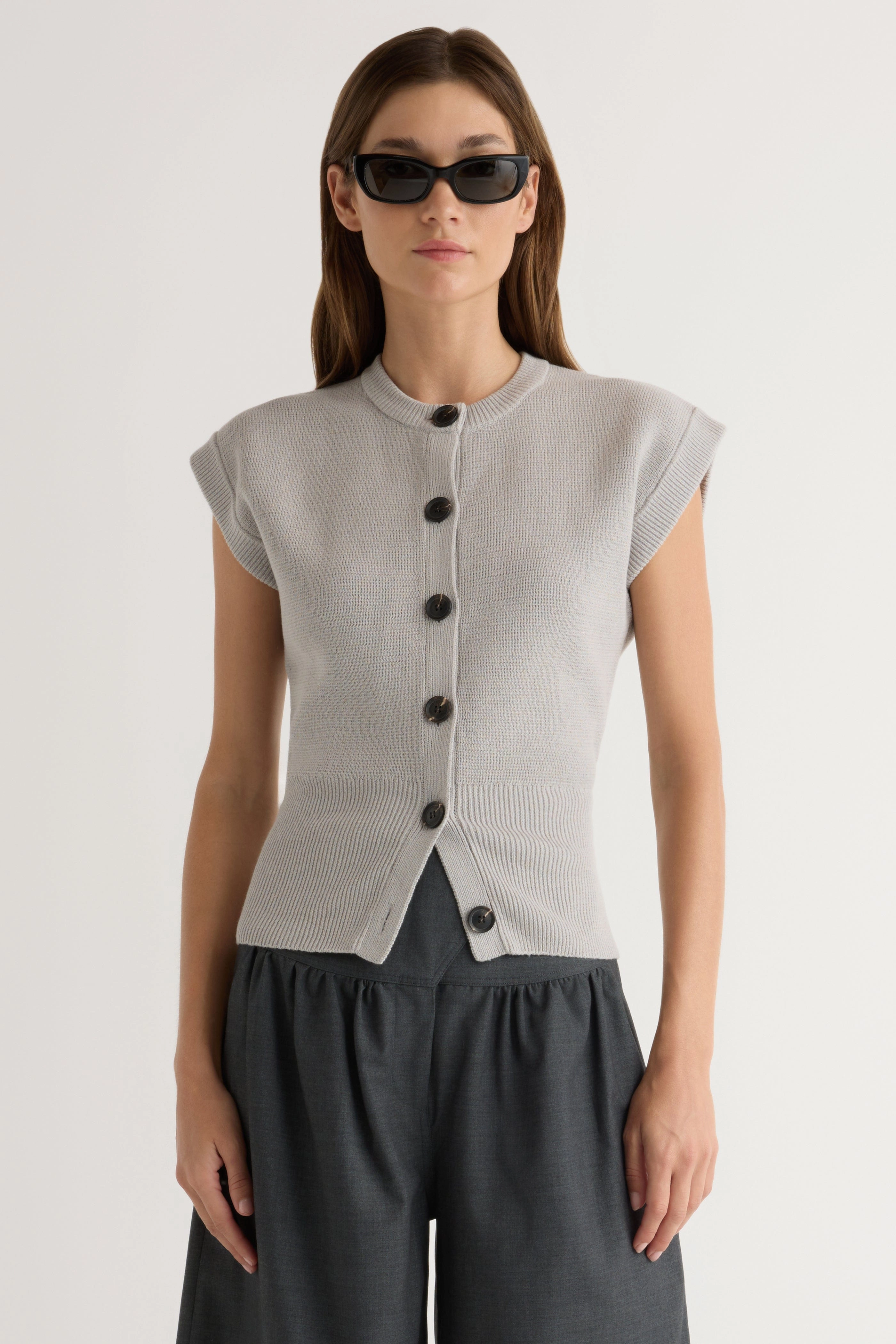 Tagless Collar Solea Button Knit Vest