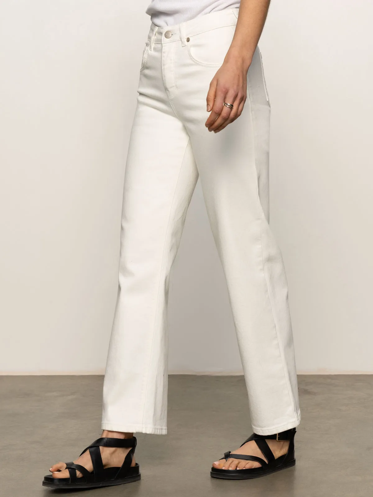 Universal Fit System Adaptable Fit Soleil 90's Straight High Rise Jeans White