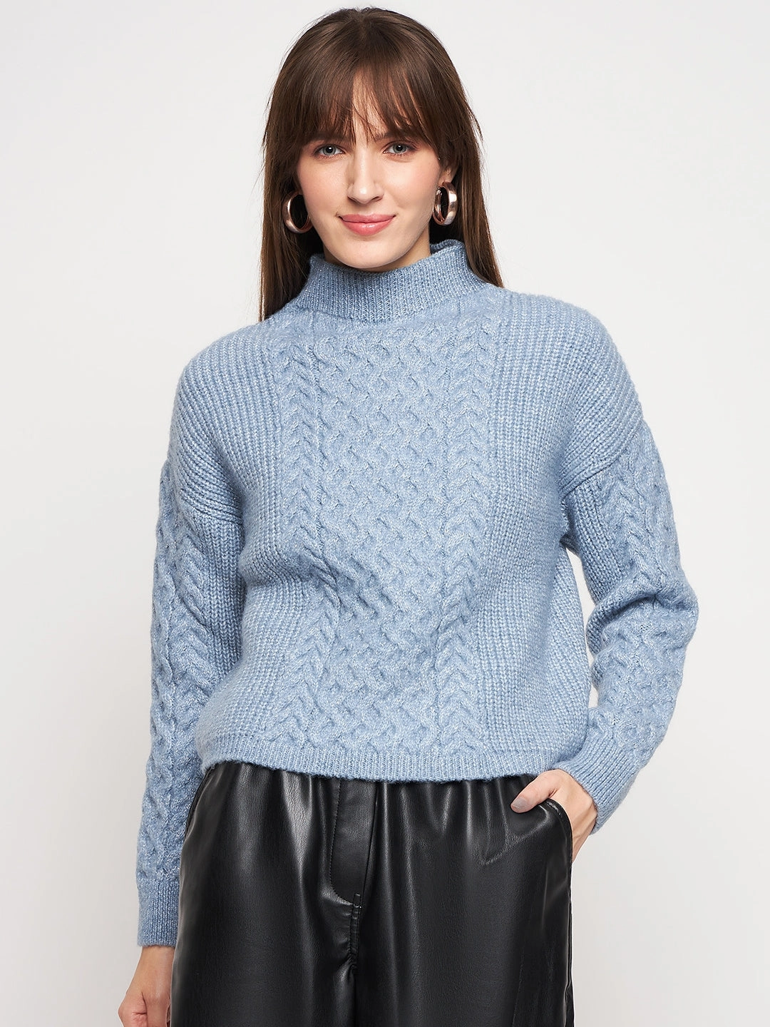 Comfortable knit piece Madame Blue Knit Pullover