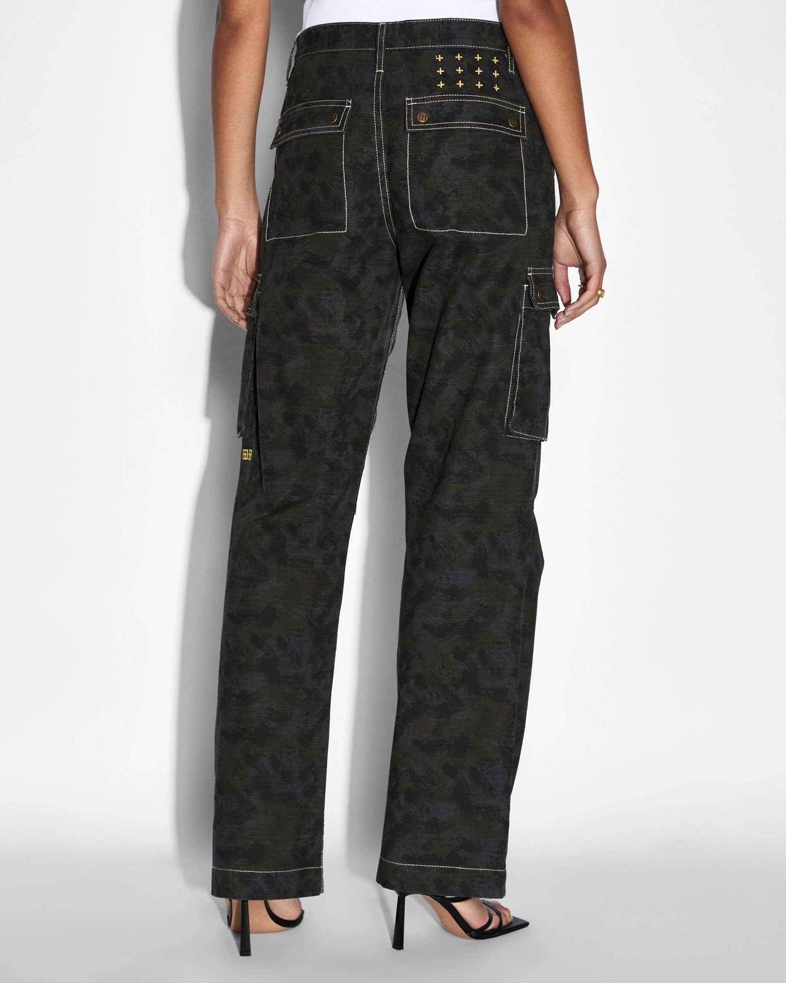 SQUAD CARGO CAMO Casual Comfort Look