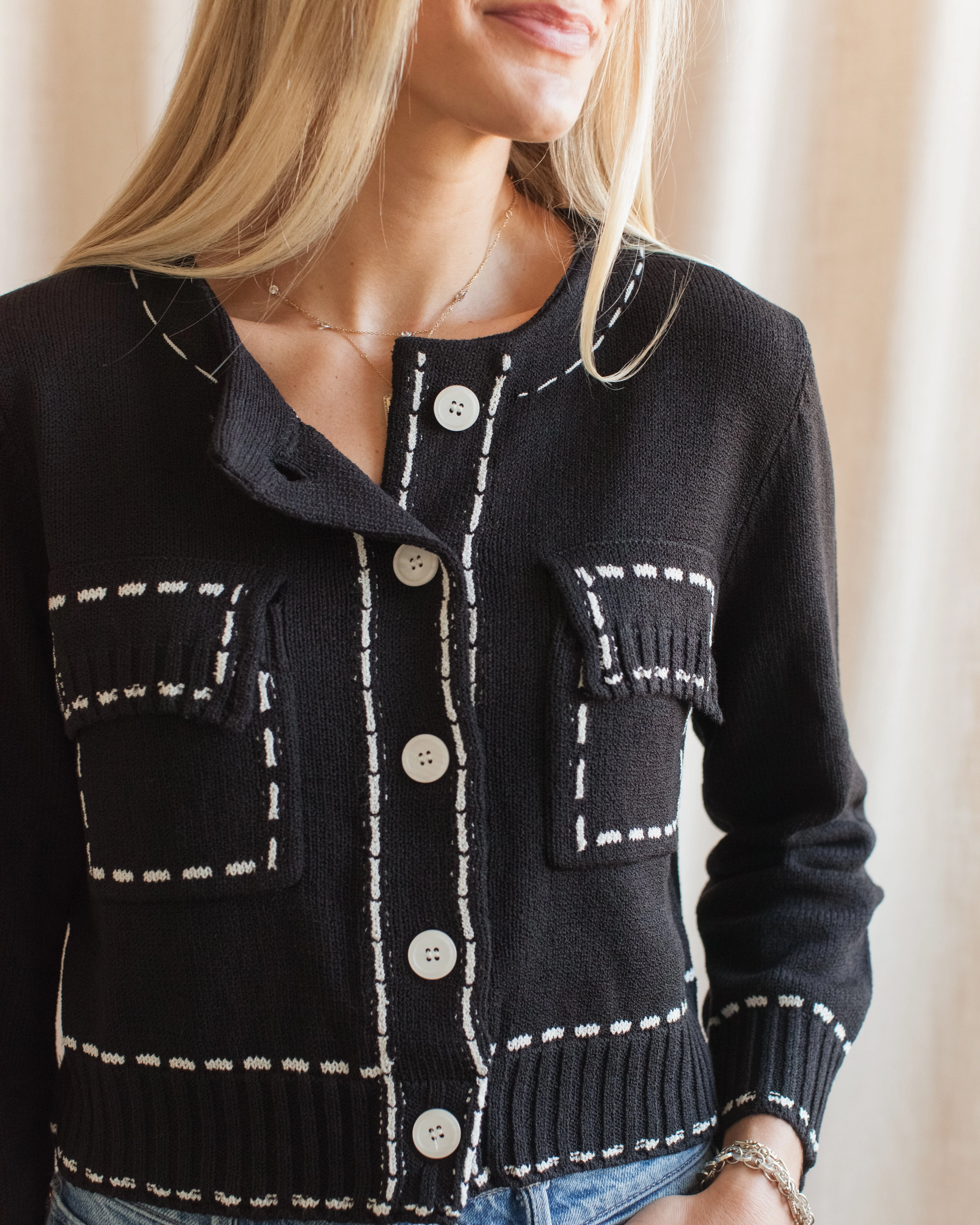 Blaire Contrast Sweater - Black Simple Casual Style