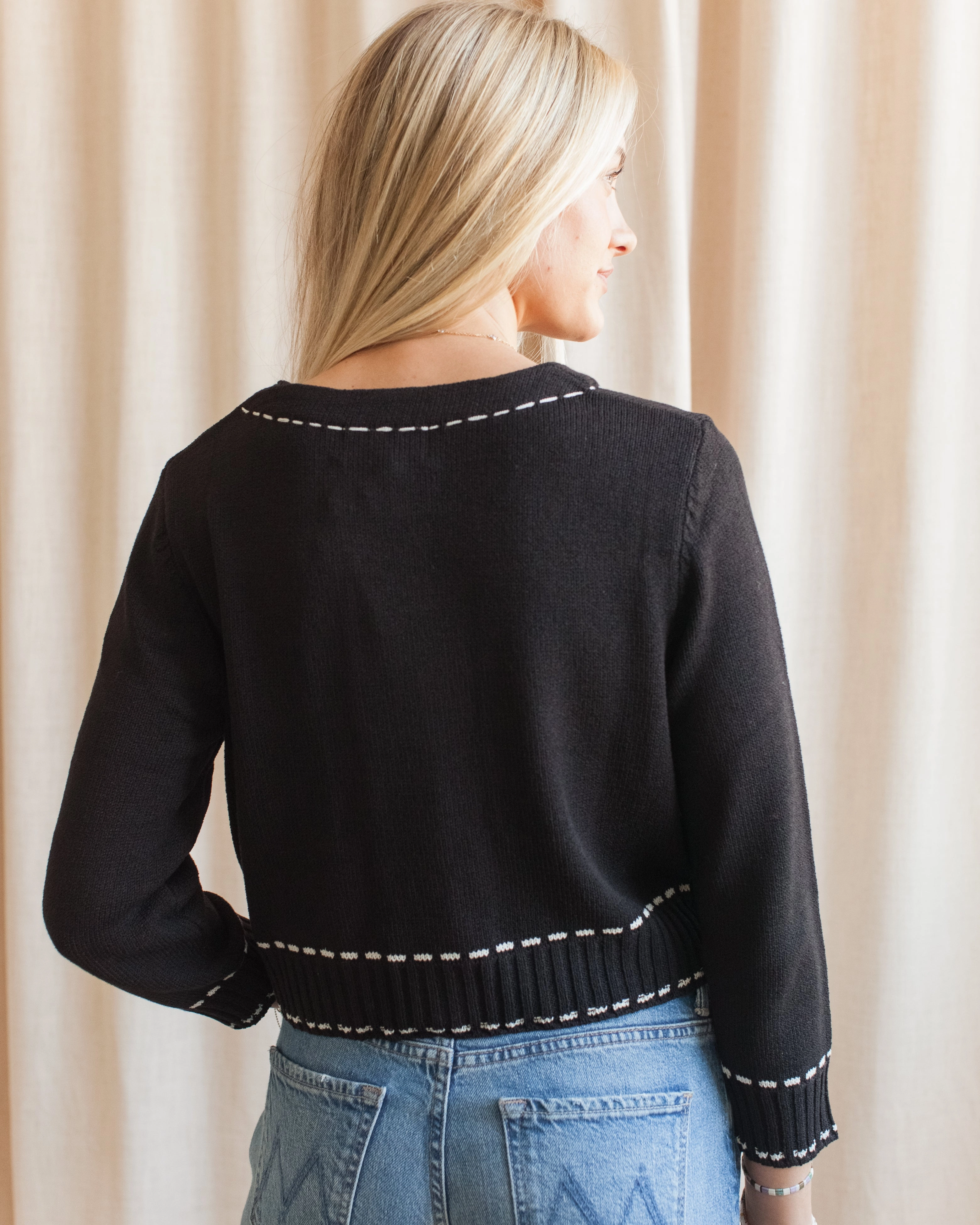 Blaire Contrast Sweater - Black Go-To Look