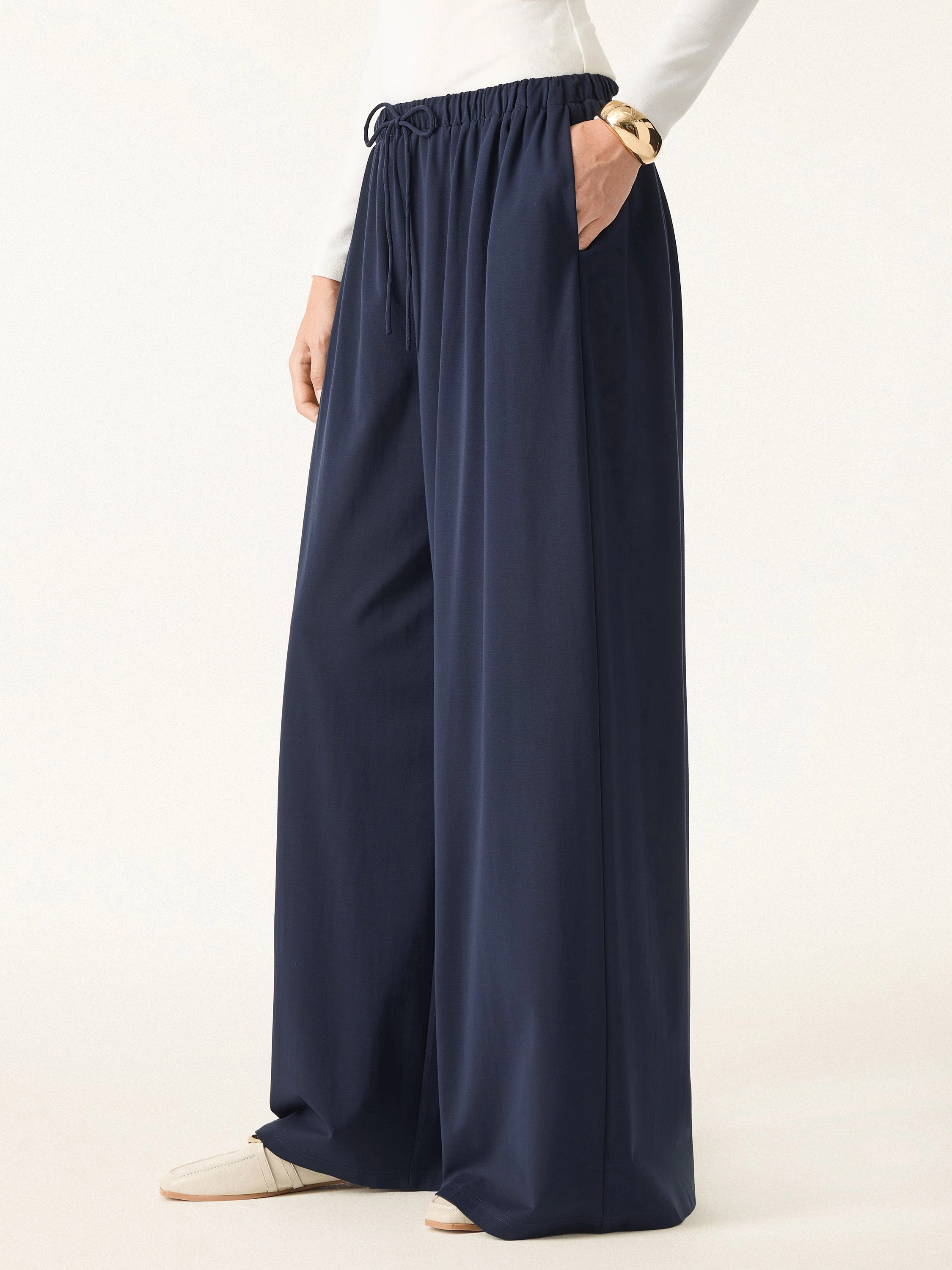 Stretch Ponte Mid Rise Palazzo Pants with Pockets Timeless Appeal Chic Design Wear
