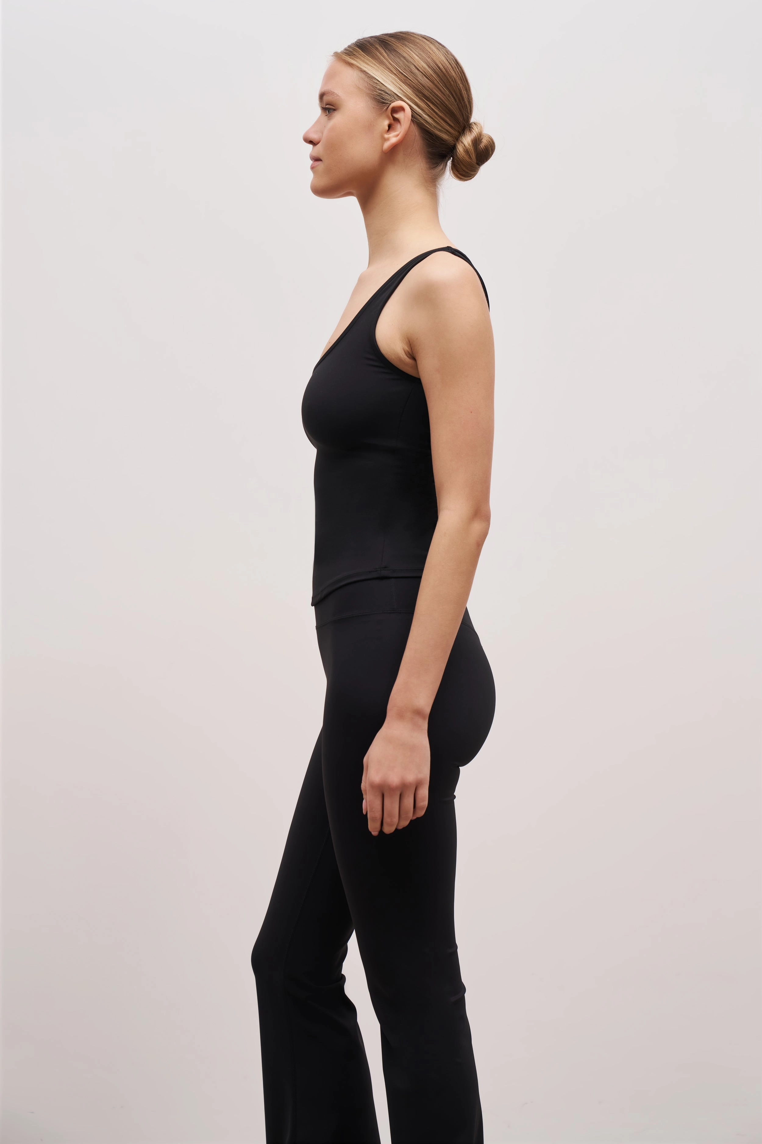 Recycled Fiber Blend Base Sculpting Tank Top - Black
