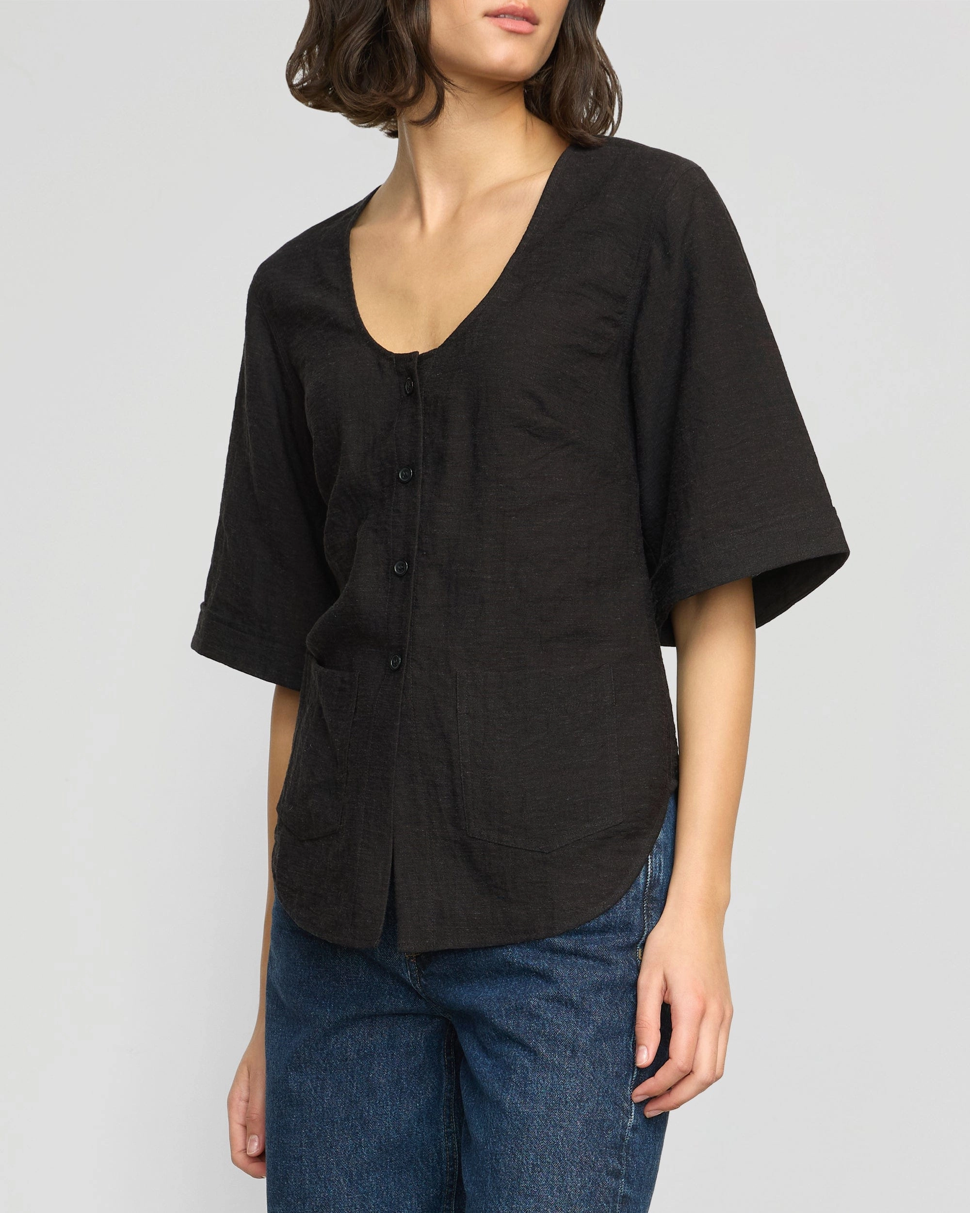 Katniss Pocket Tulip-Hem Blouse SoftTouchBrushedInterior Knit Fabric Technology