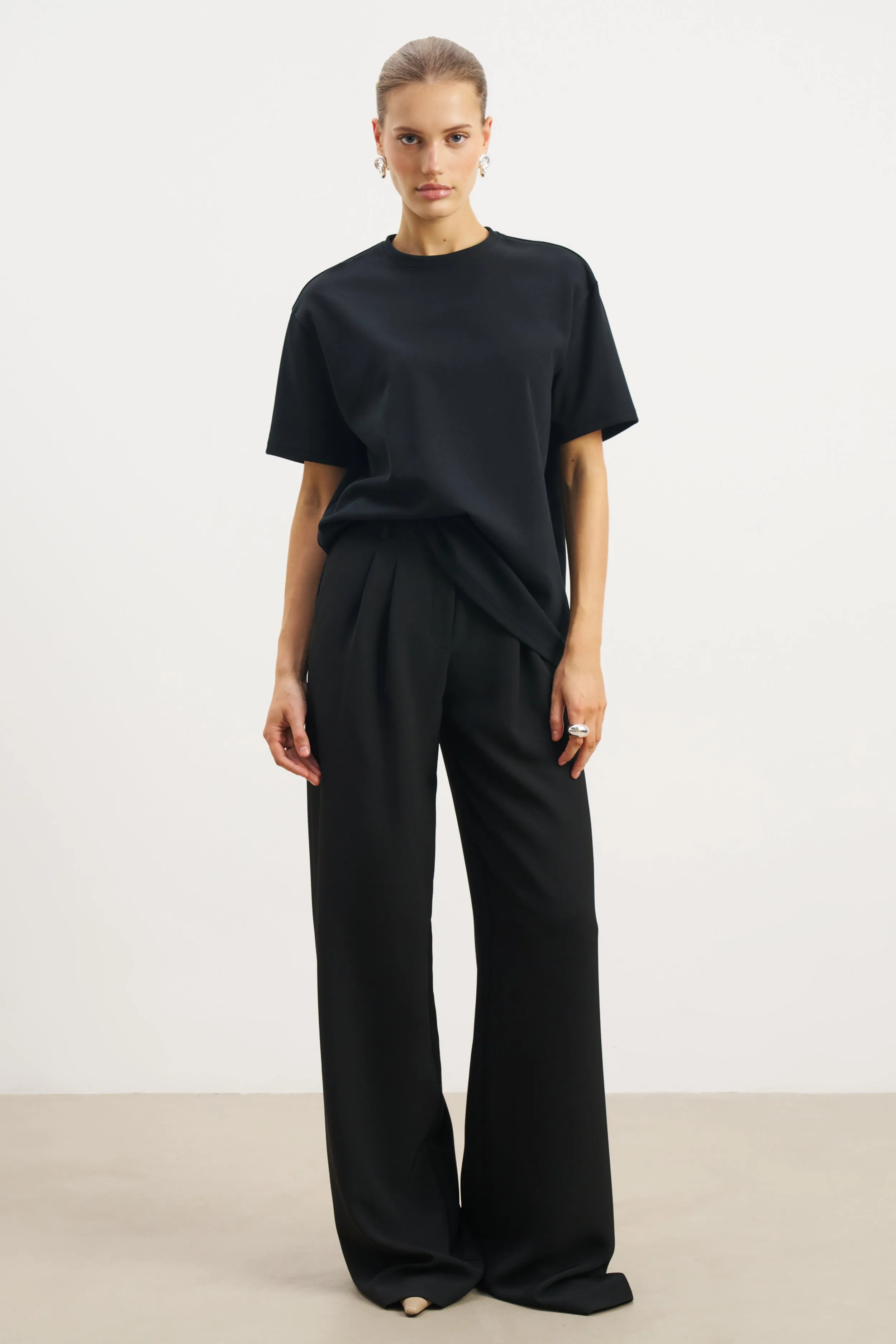 Oversized T Shirt - Black AntiStatic Treatment Midweight Texture