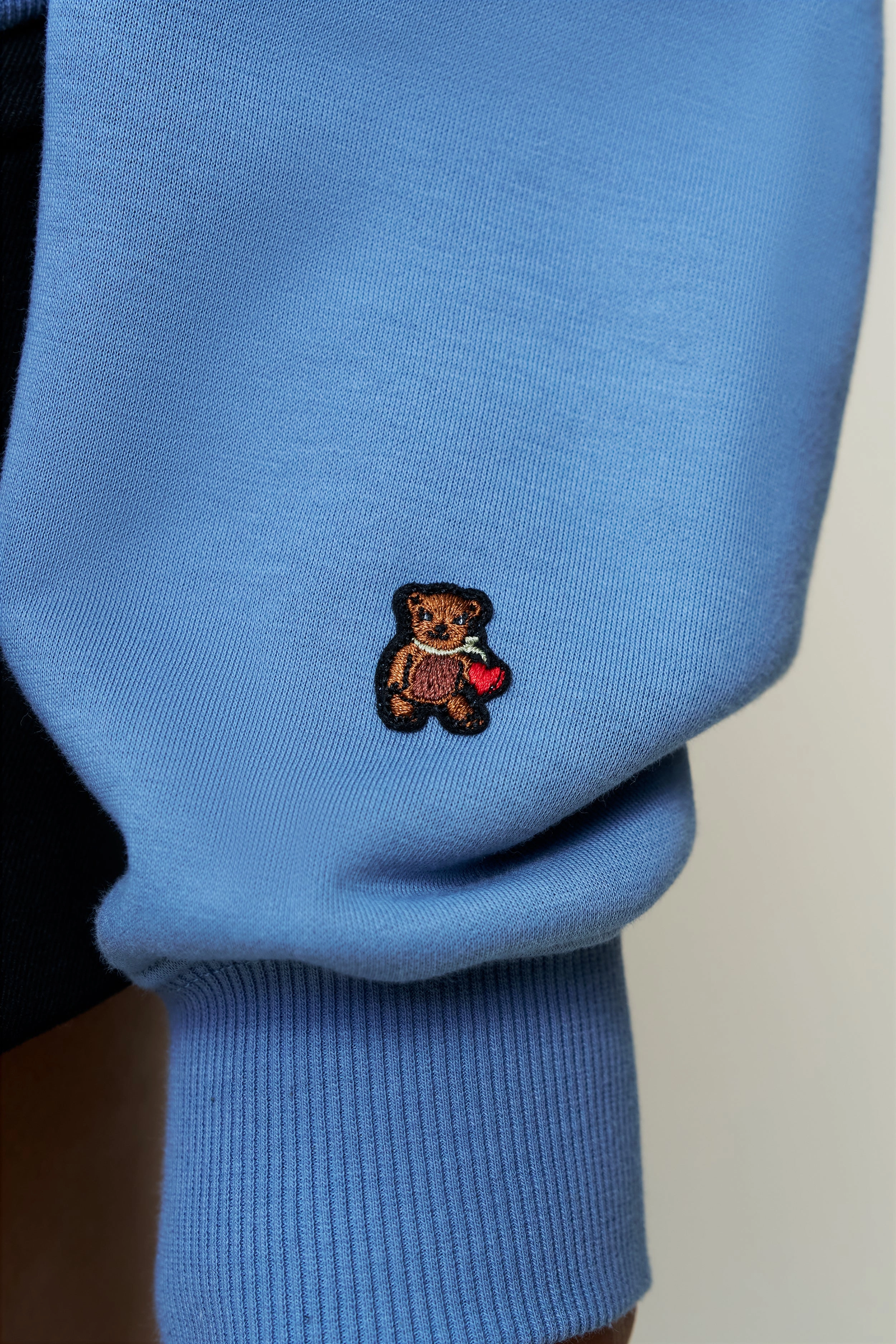 Hearts Pull Over Hoodie AntiStatic Lining Essential Outfit