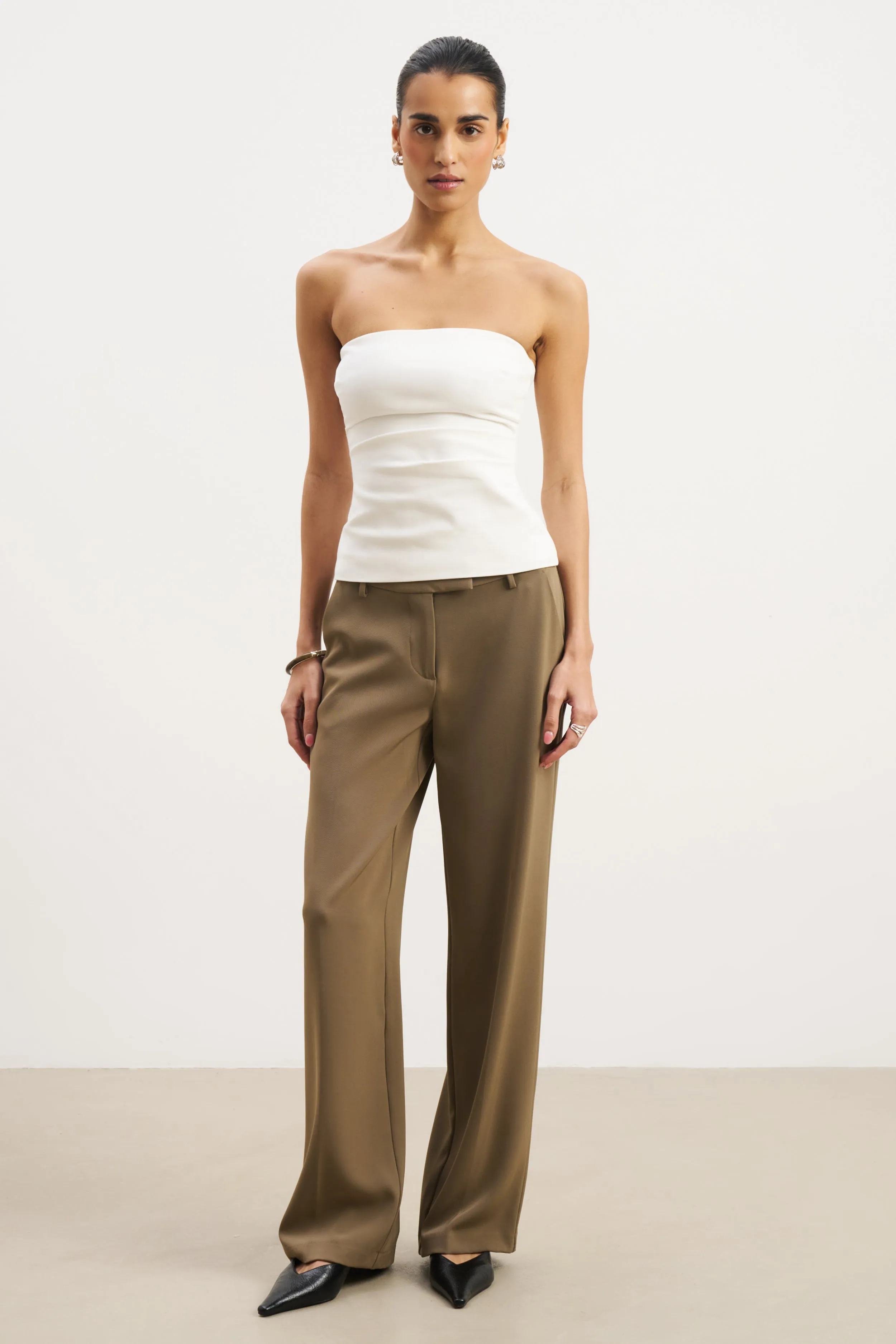Tailored Ruched Bodice - White Easycare simple design