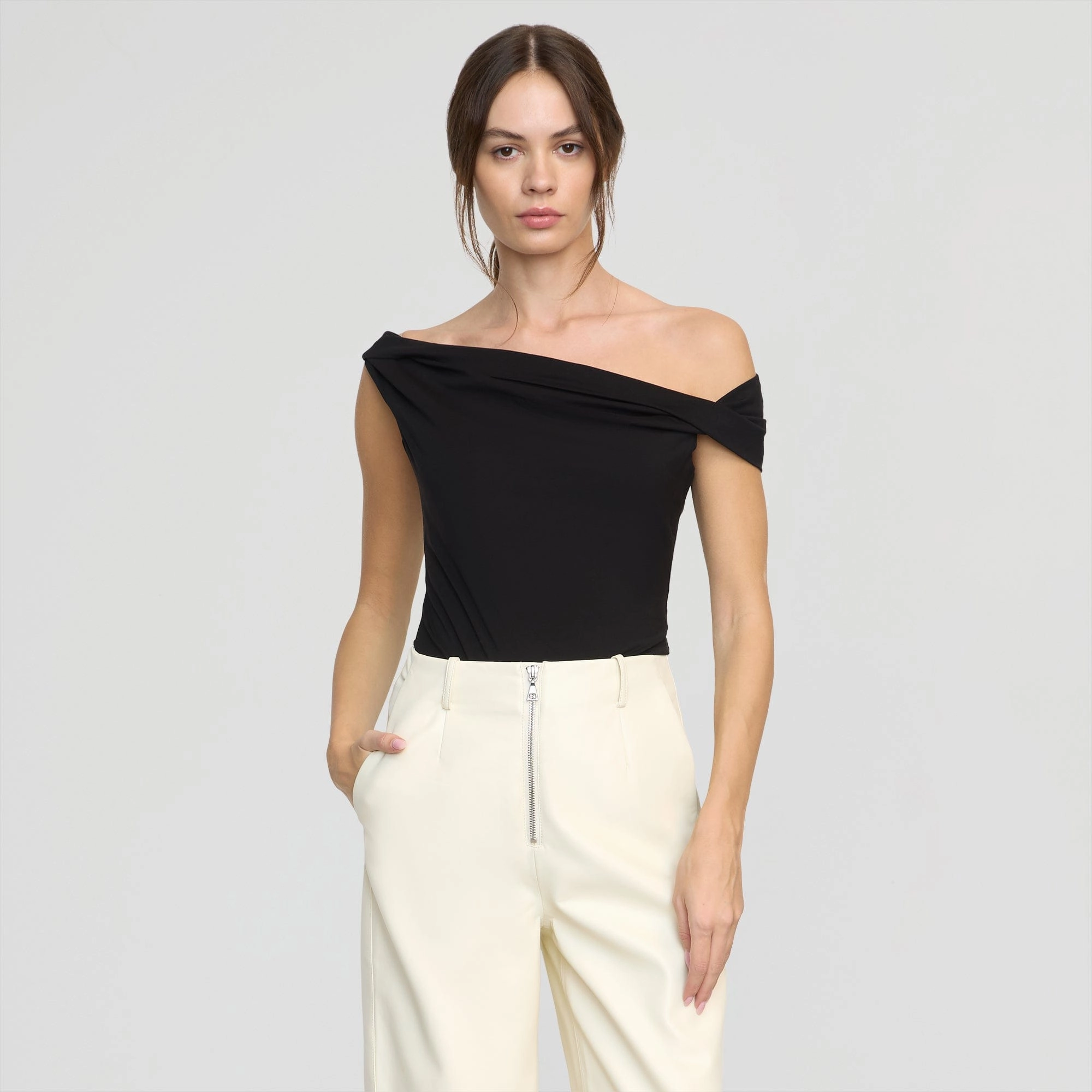 Mai Asymmetric Off-Shoulder Tee Vintage Shirt FlexibleNeckline