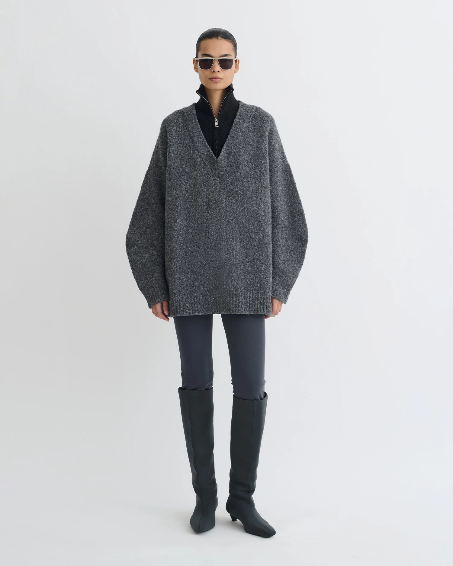 Kylen - Contrast Brushed Merino Sweater - Charcoal/Black Jacquard Weave Breathable Openwork Knit