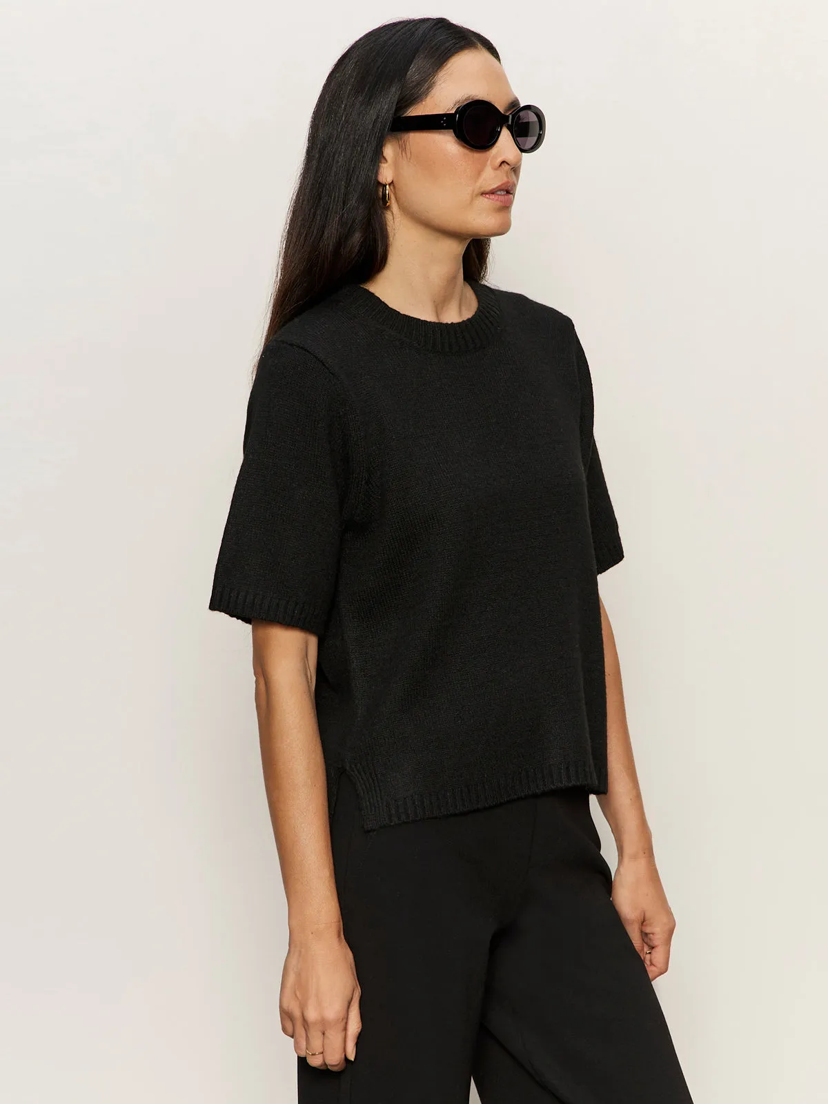 ReinforcedEdges Wrinkle resistant fabric Perfect Sweater Tee Black