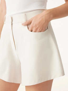 Smooth Texture Lined interior Tencel-Linen Mid Rise Fly Front Flared Shorts with Pockets