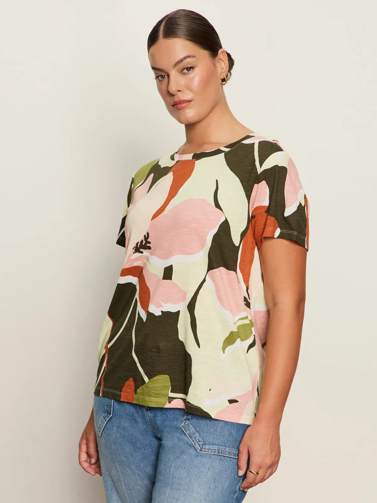 The Perfect Tee Reef Vibes Extended Sizing V neck elegance