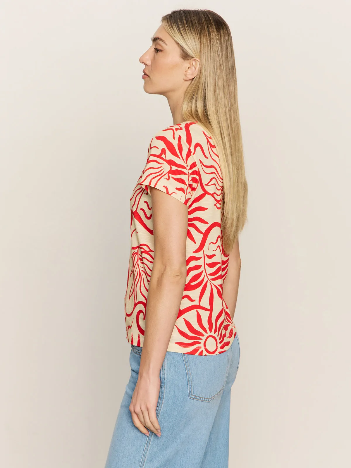 The Perfect Tee Sunny Riviera vacation wear
