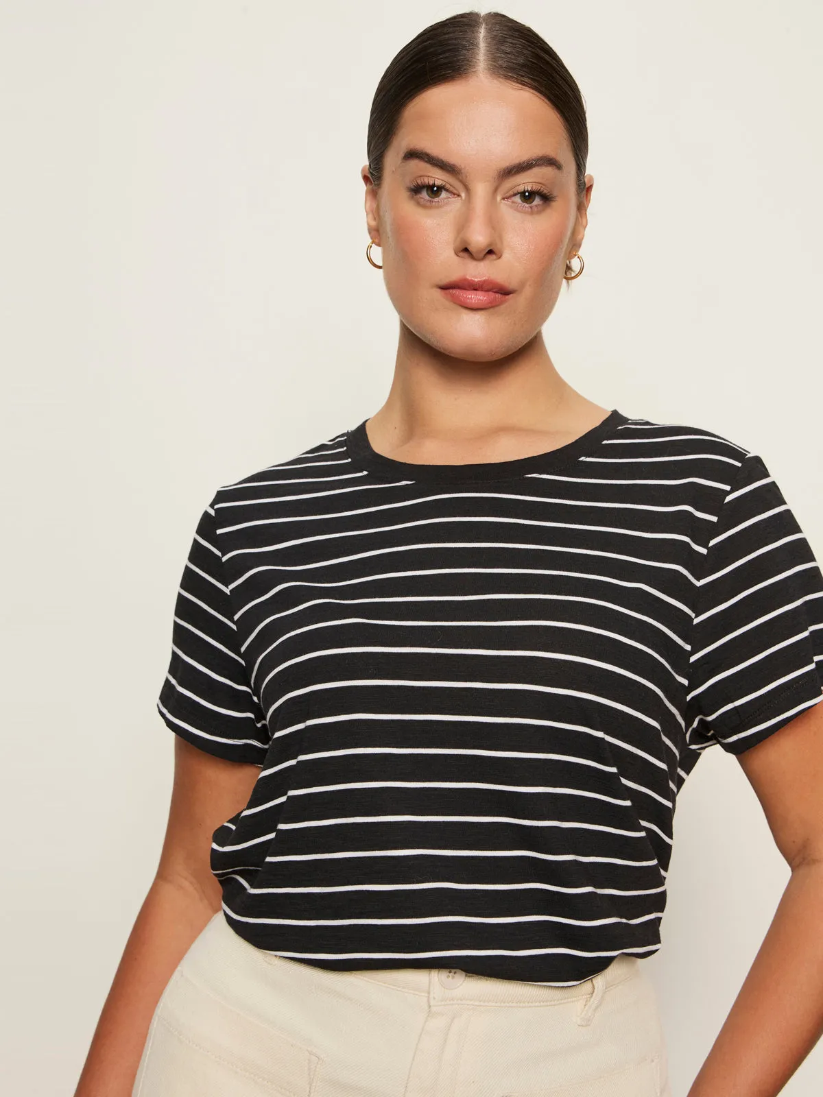 The Perfect Tee White/Black Stripe 5 Extended Sizing SeamlessSidePanels
