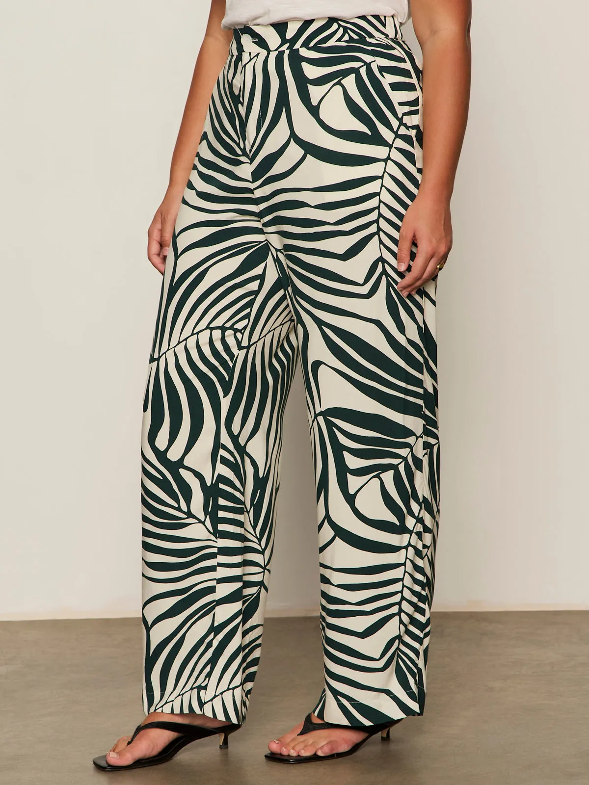 The Soft Trouser Green Oasis Extended Sizing Hidden Zipper Pocket CollapsibleFrame