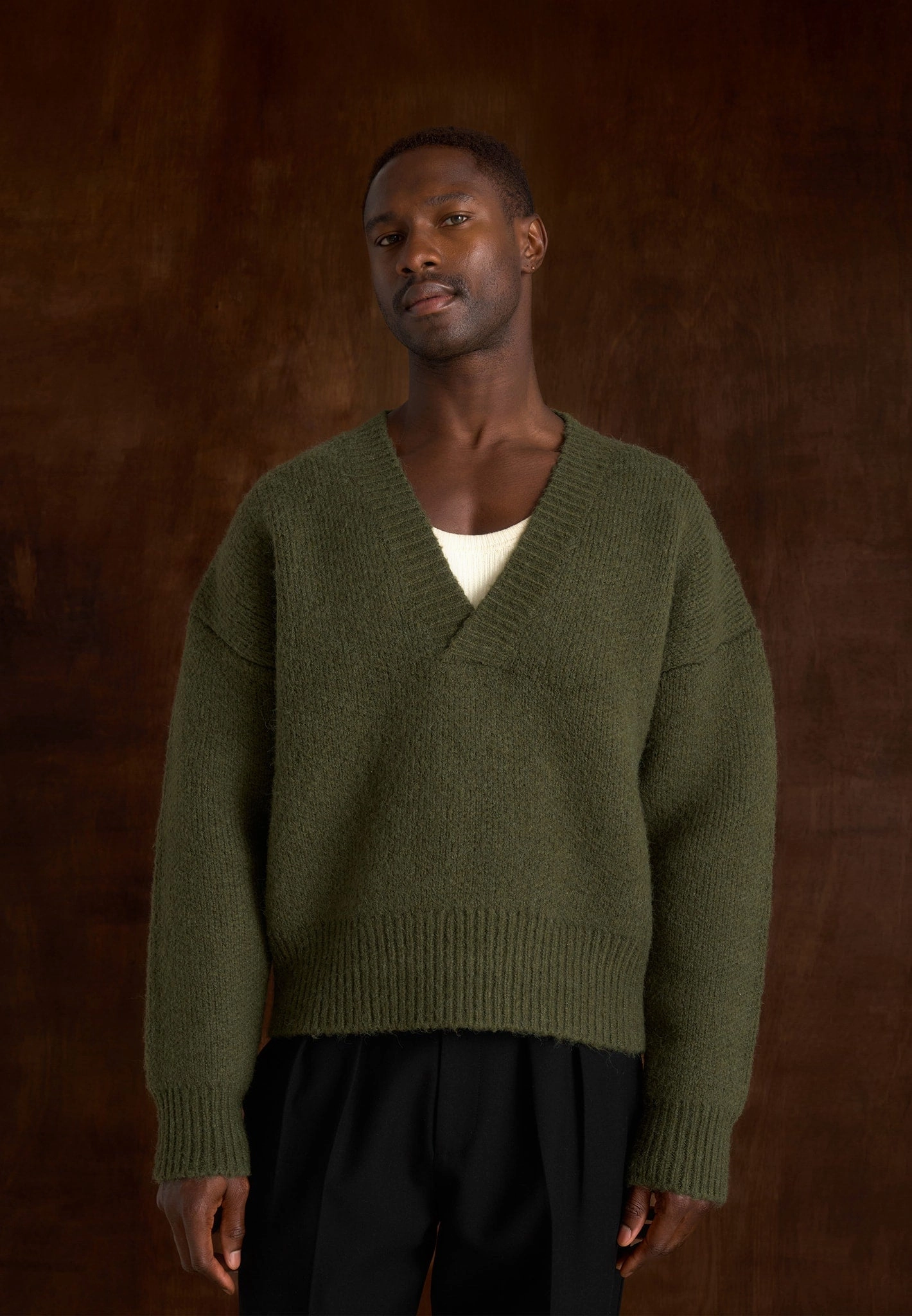 Versatile Casual Look Reinforced Neckline Chad - V-Neck Wool Knit Jumper - Olive