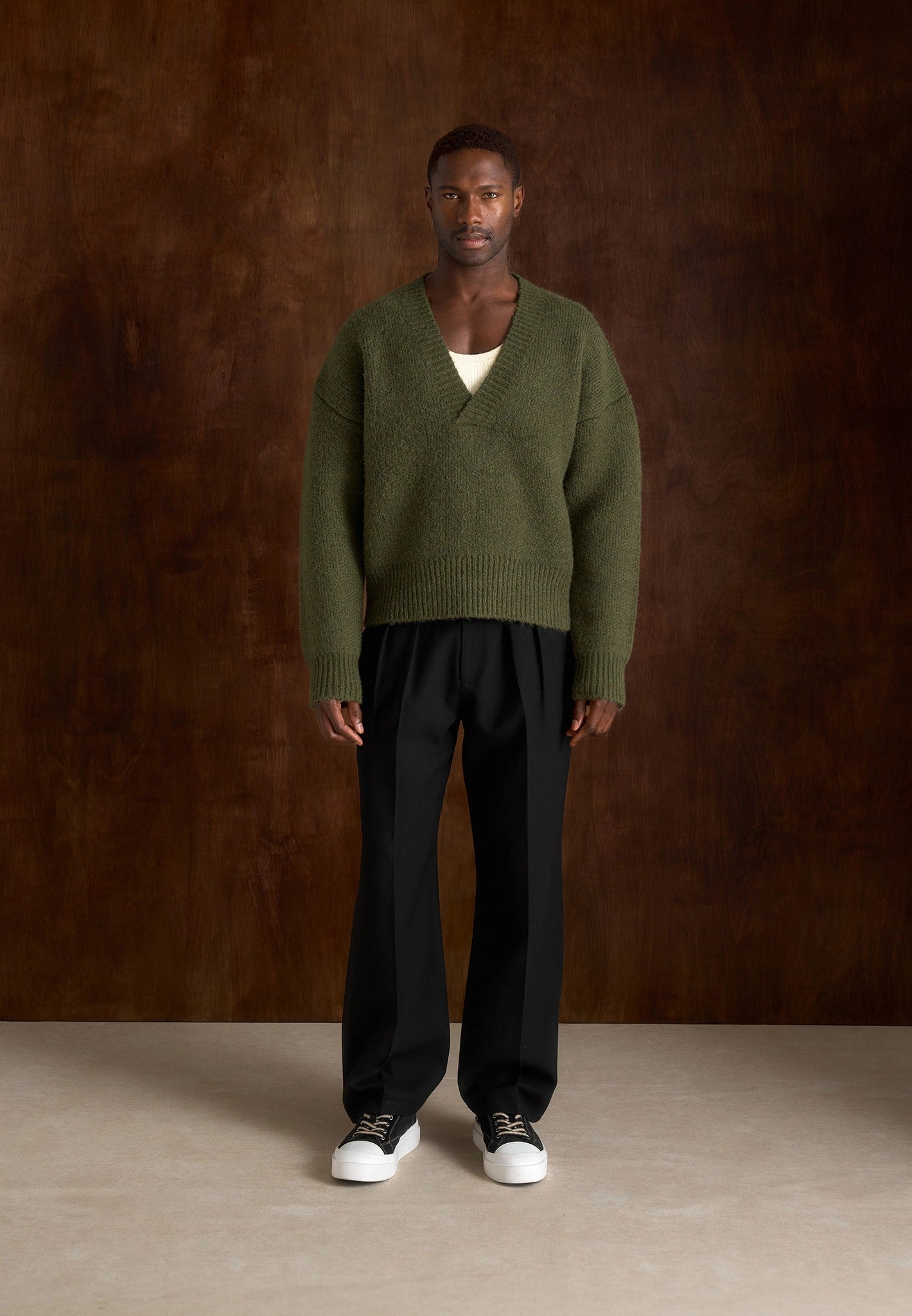 Chad - V-Neck Wool Knit Jumper - Olive Homewear Style