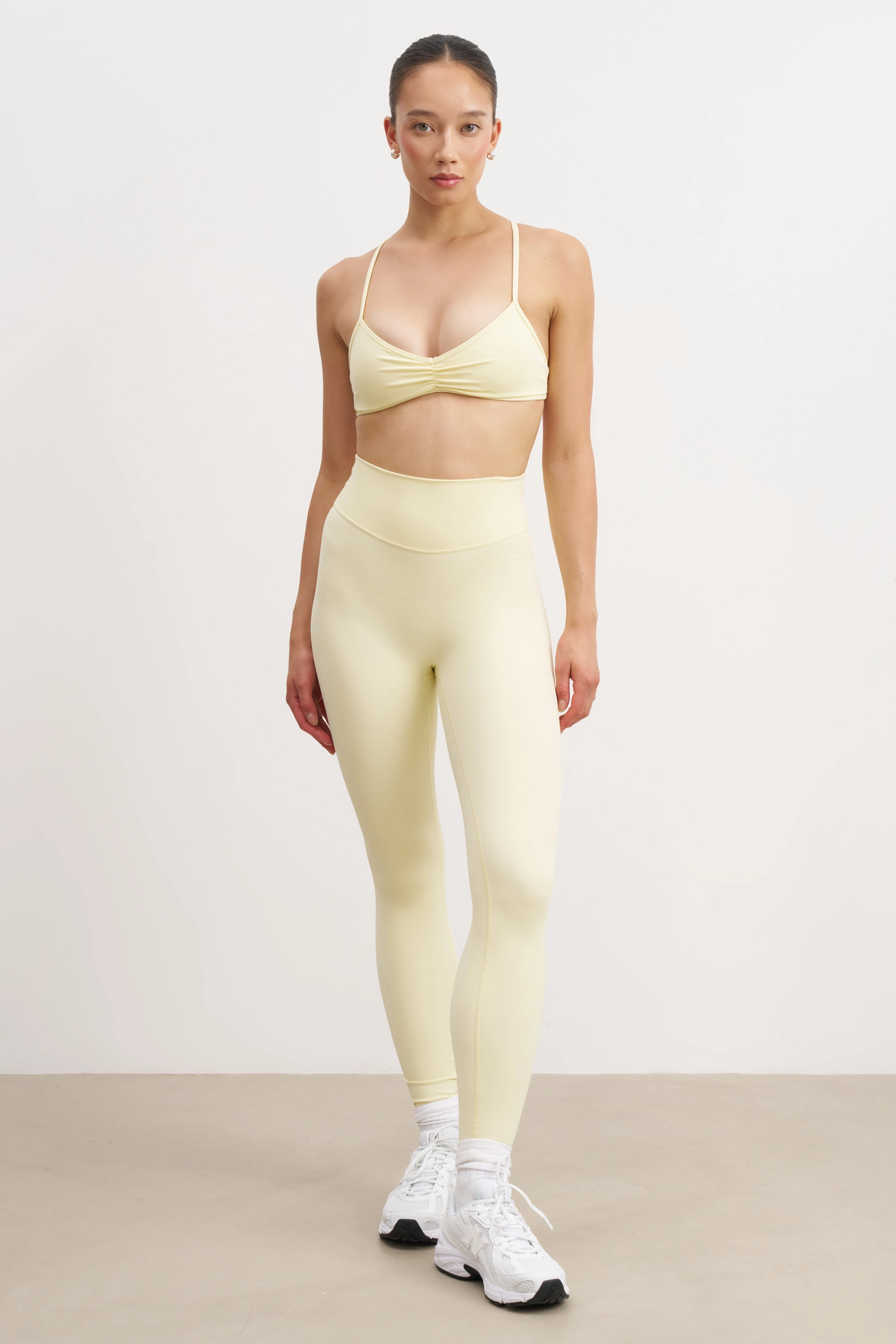 ThermalInsulation Base Sculpting Skinny Ruched Bra - Buttermilk