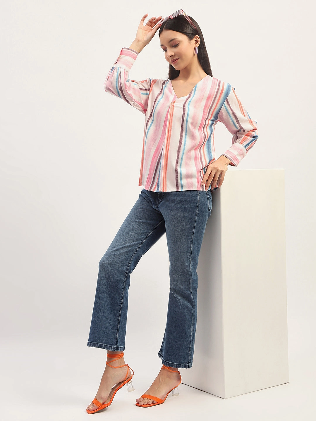 CrewNeck Madame Multicolor Striped V Neck Top