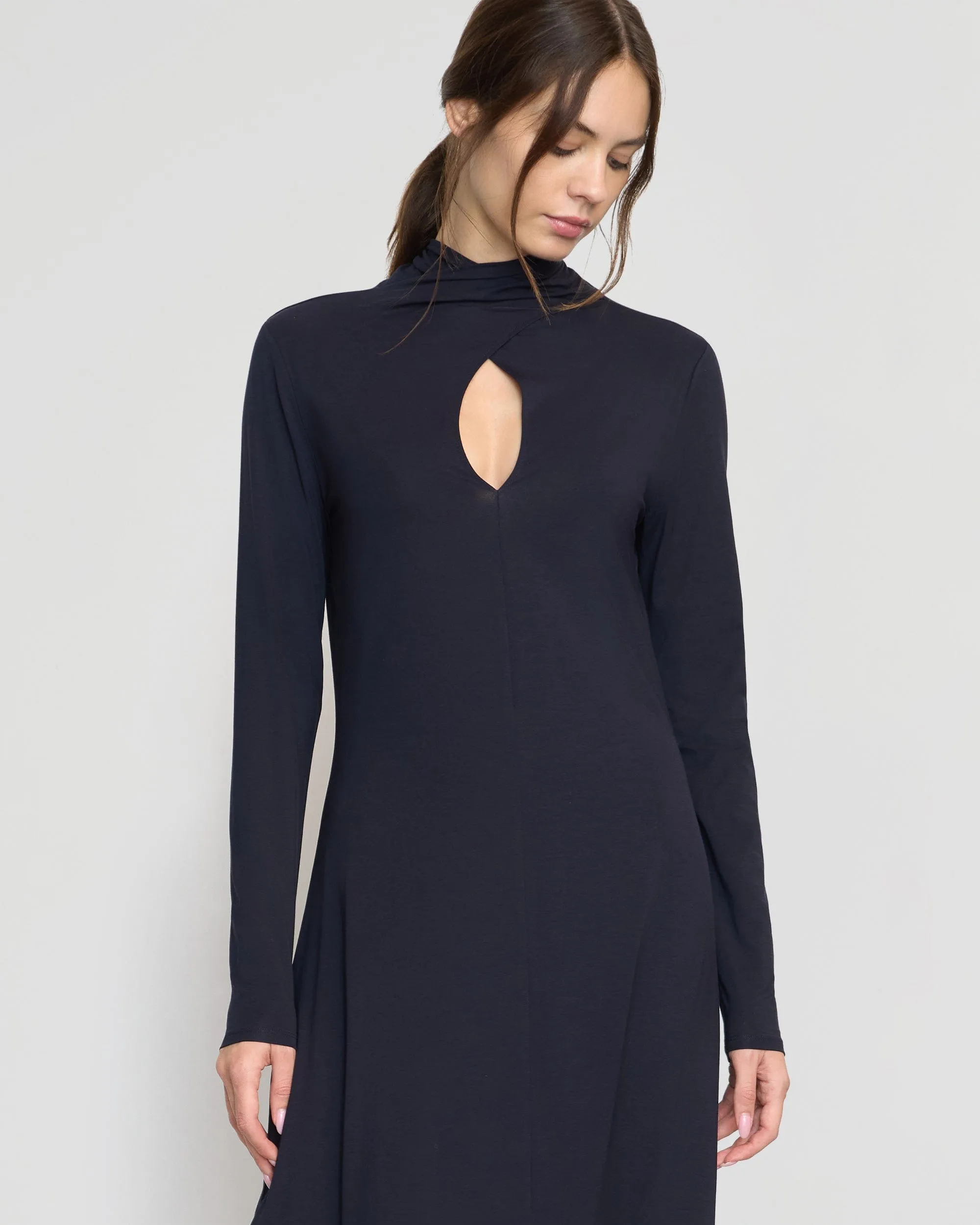 DurableStitching Smart Pairing Helena Scarf-Neck Jersey Dress