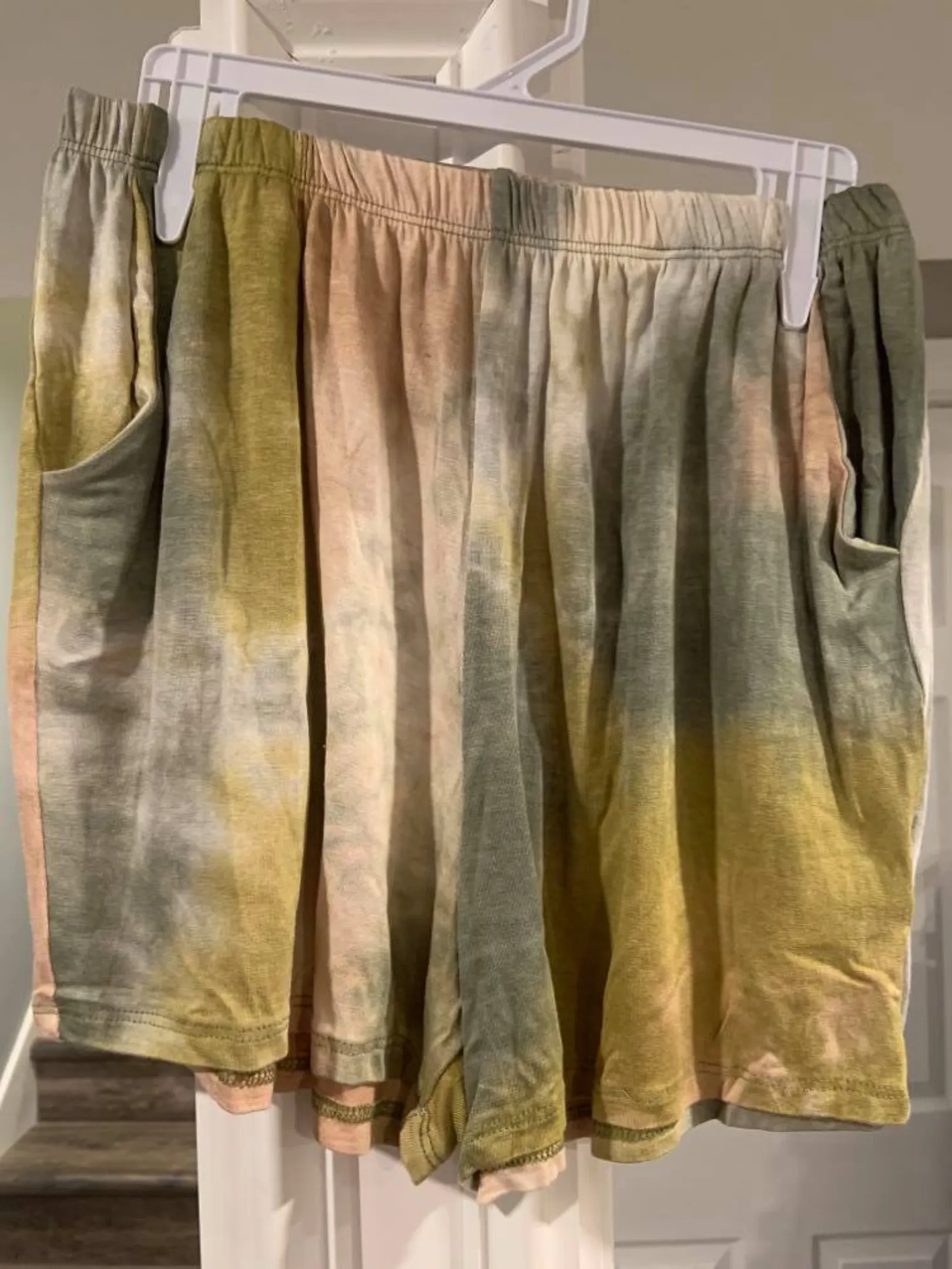 Tie dye Print Shorts - Olive/Nude