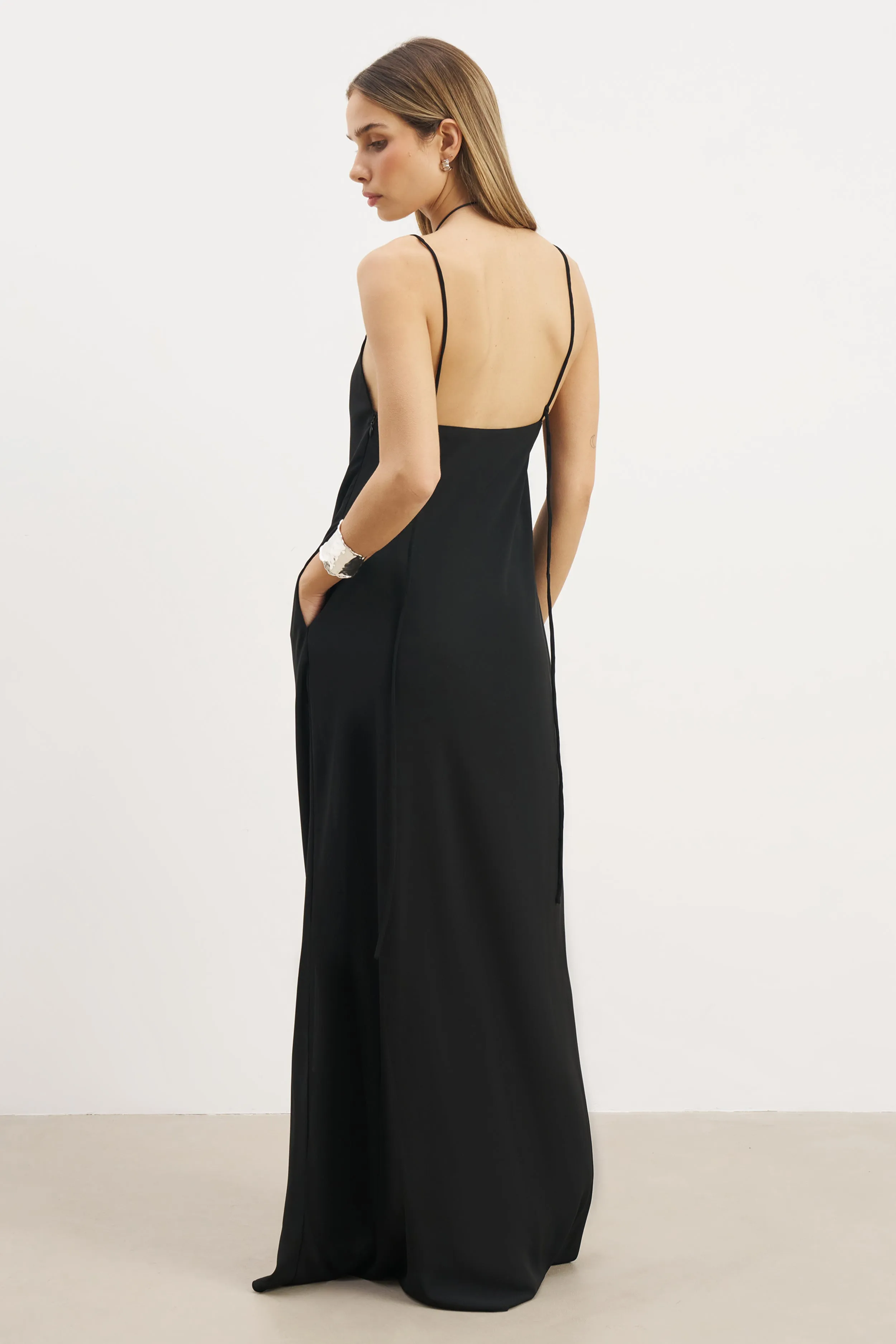 Perfect Layers Comfortable Waistband Tie Strap Chiffon Maxi Dress - Black