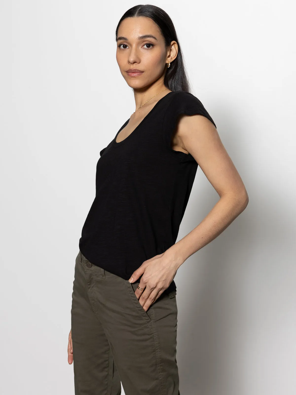 Yoga flexibility West Side Tee Black