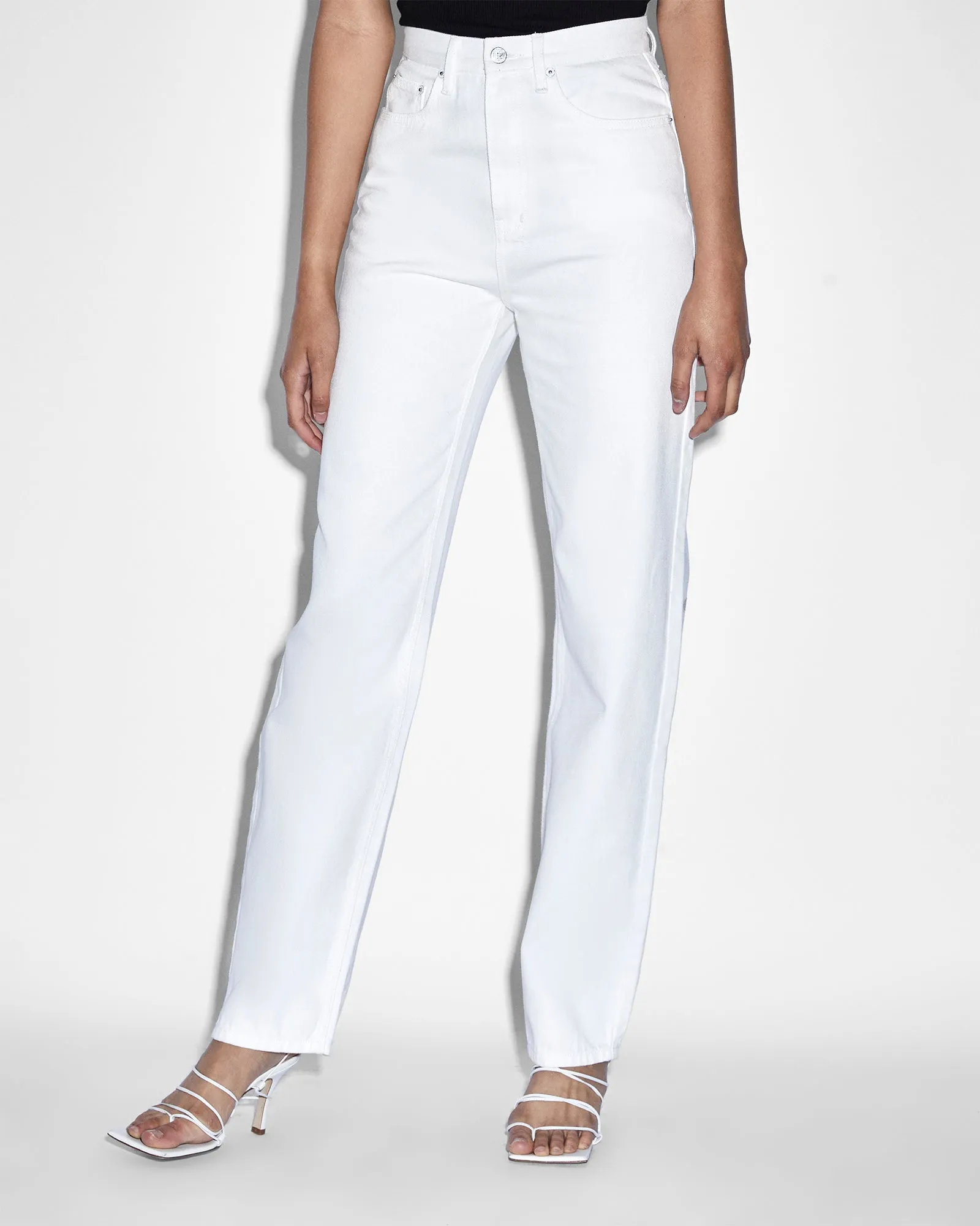 PLAYBACK BLANC REVIVAL Office Wear Modern Rainy Day Go-To Basic