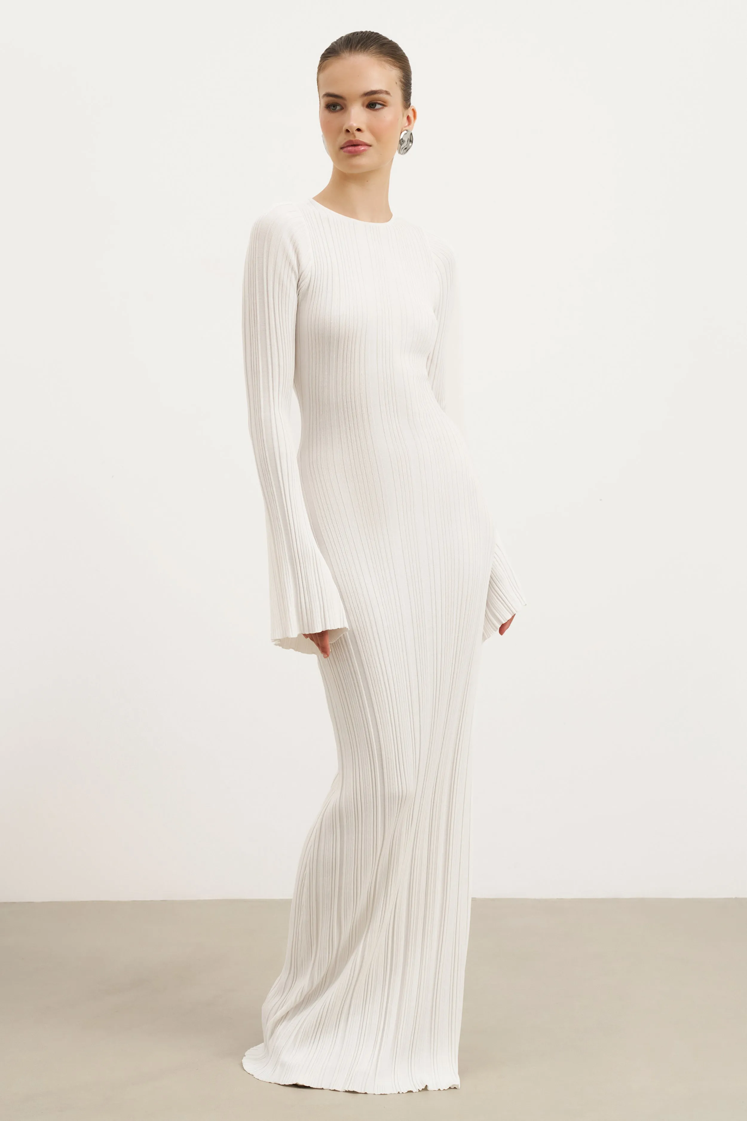 Fine Knit Longsleeve Open Back Maxi Dress - White Shimmer Travel-Style Sheer Look