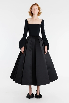 Antibacterial BoxyCrop Top With Square Decollete And Puff Cuffs Black
