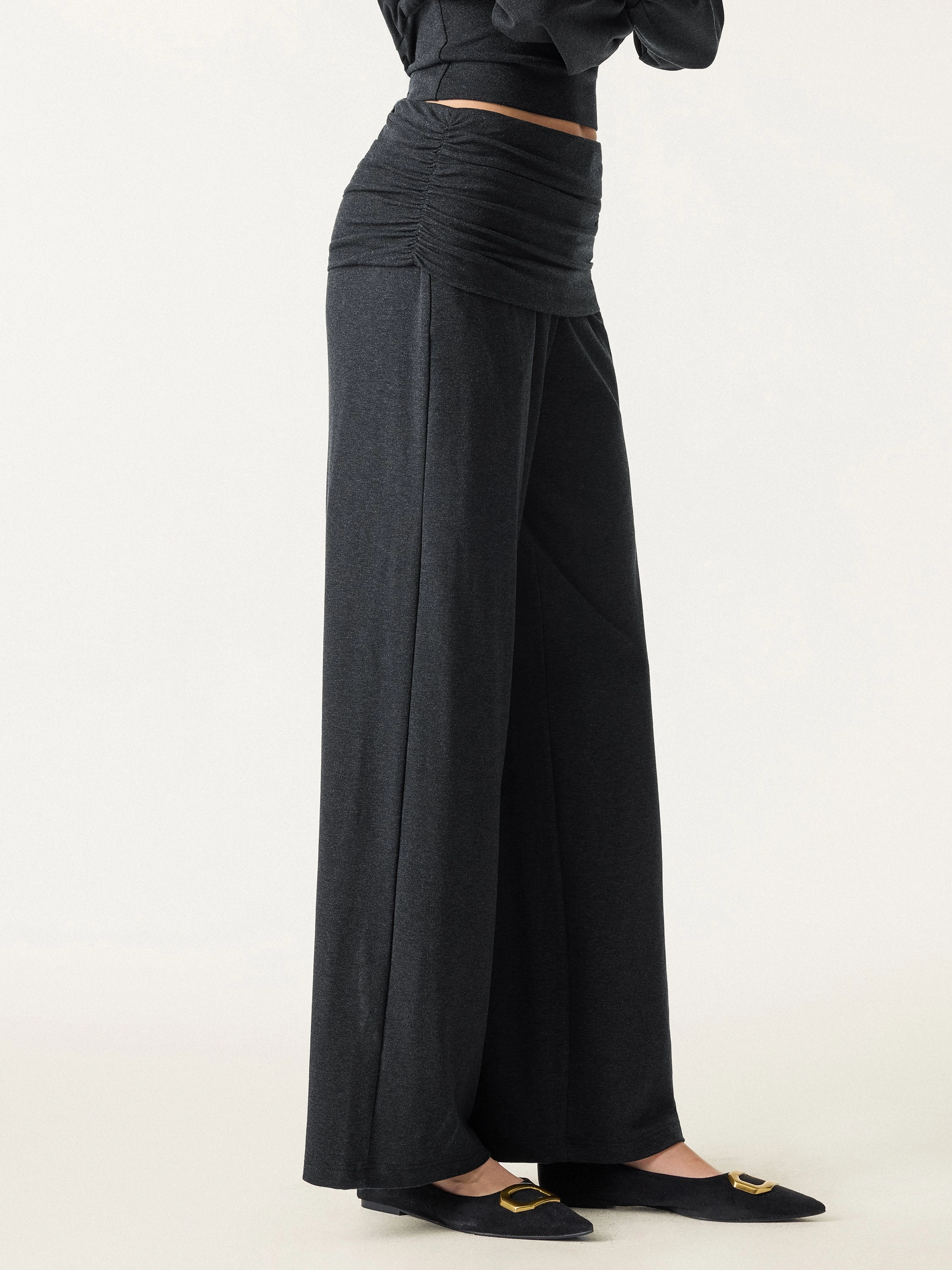 Non-Itchy Wool Blend Drapey Wide Leg Pull-on Pants with Pockets Sweat Resistant Tailored Silhouette