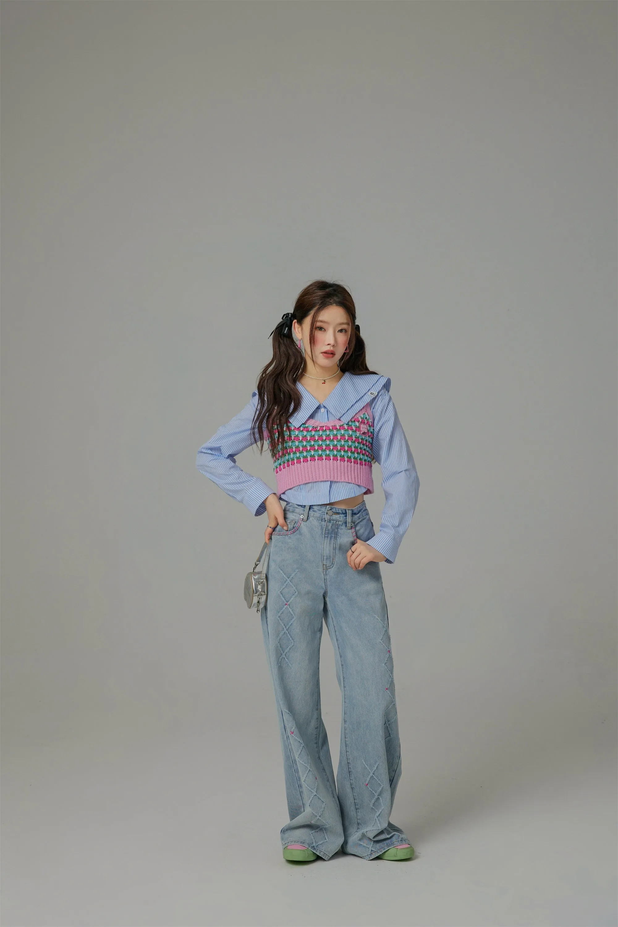 True Mission Big Collar Cropped Shirt
