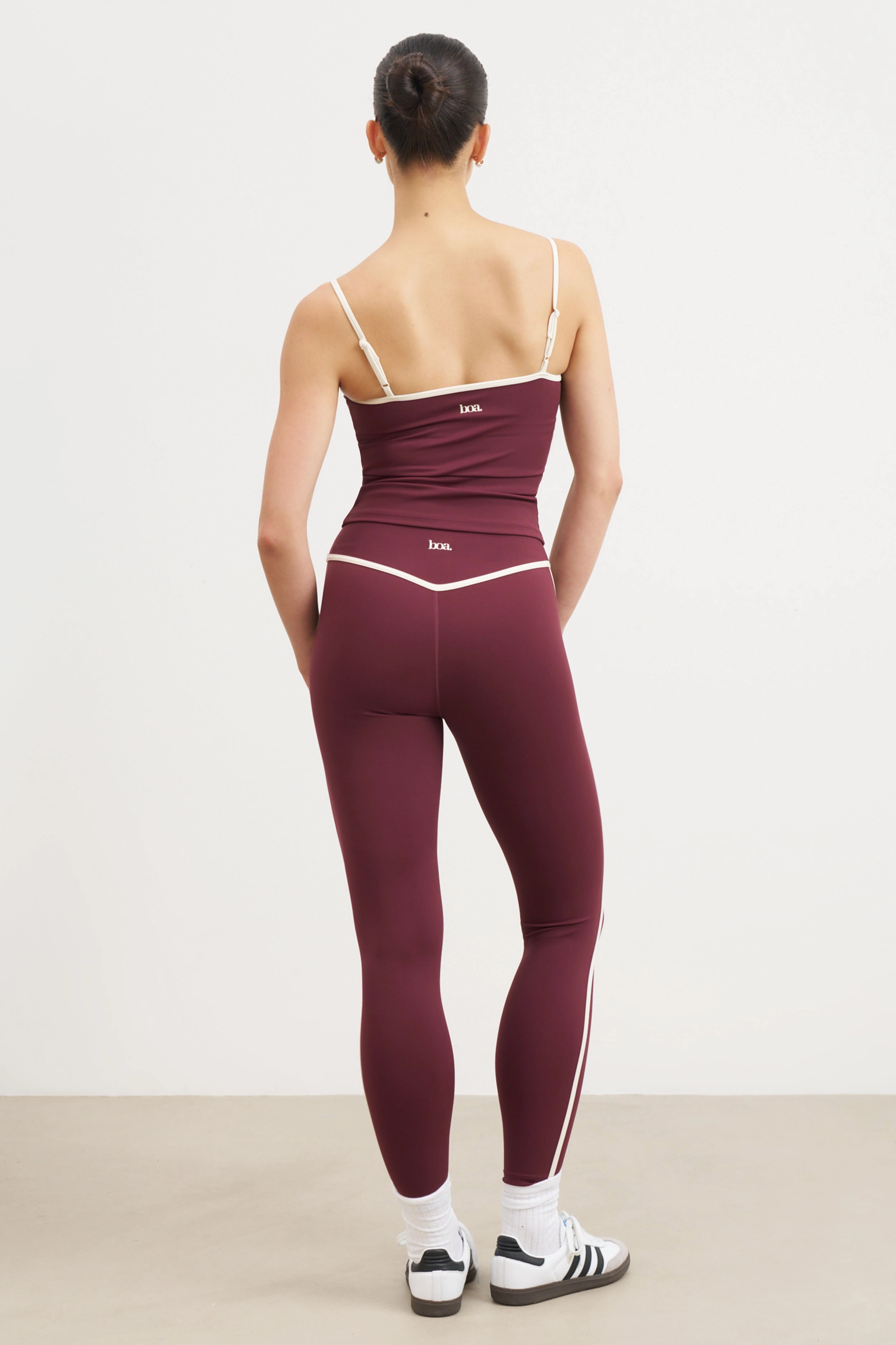 Base Contrast Trim Cami Top - Merlot/Tofu Smooth Seam Transition All Season Wear Fabric