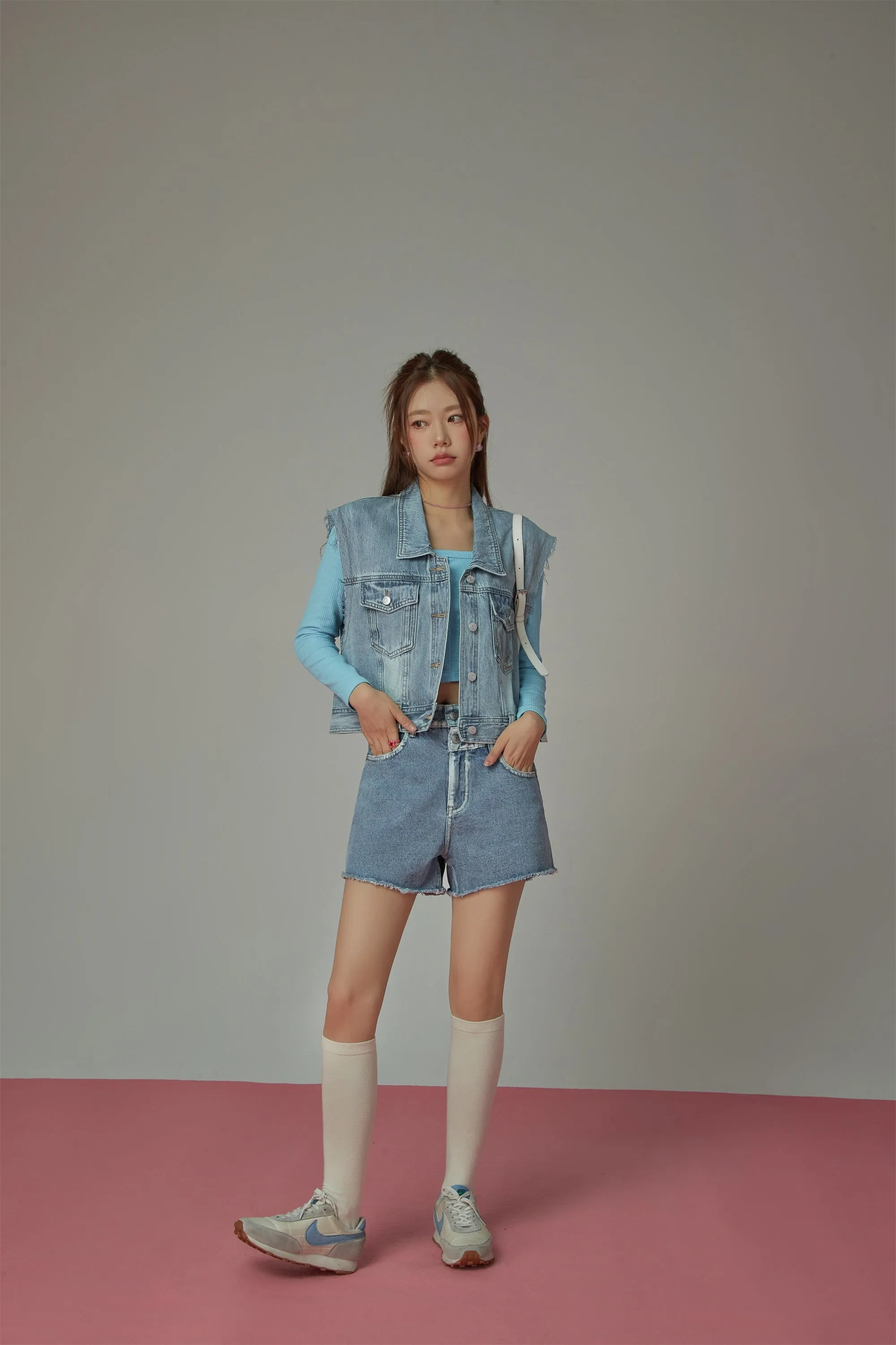U-Neck Cropped T-Shirt