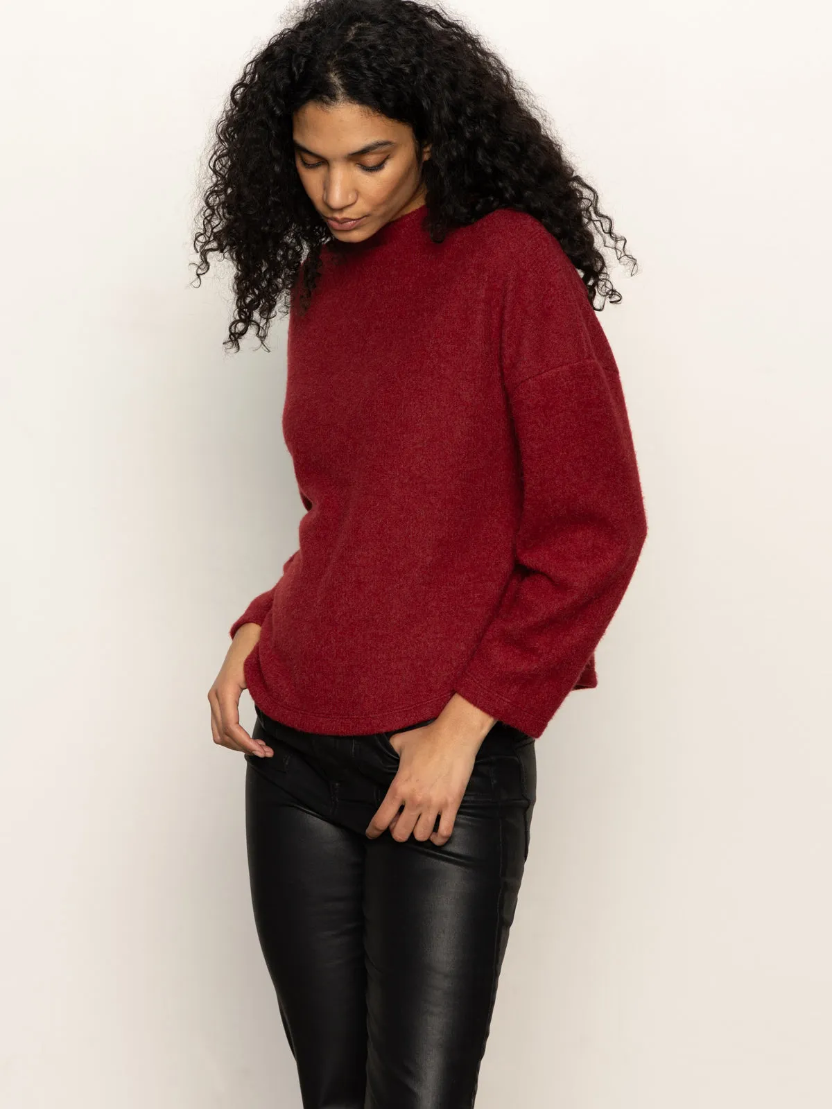 Quick Drying Cozy Wardrobe Change Of Pace Top Crimson