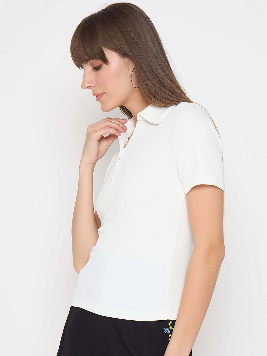 Madame Pique Solid White Polo T-shirt Fashionable Option Chill Vibe