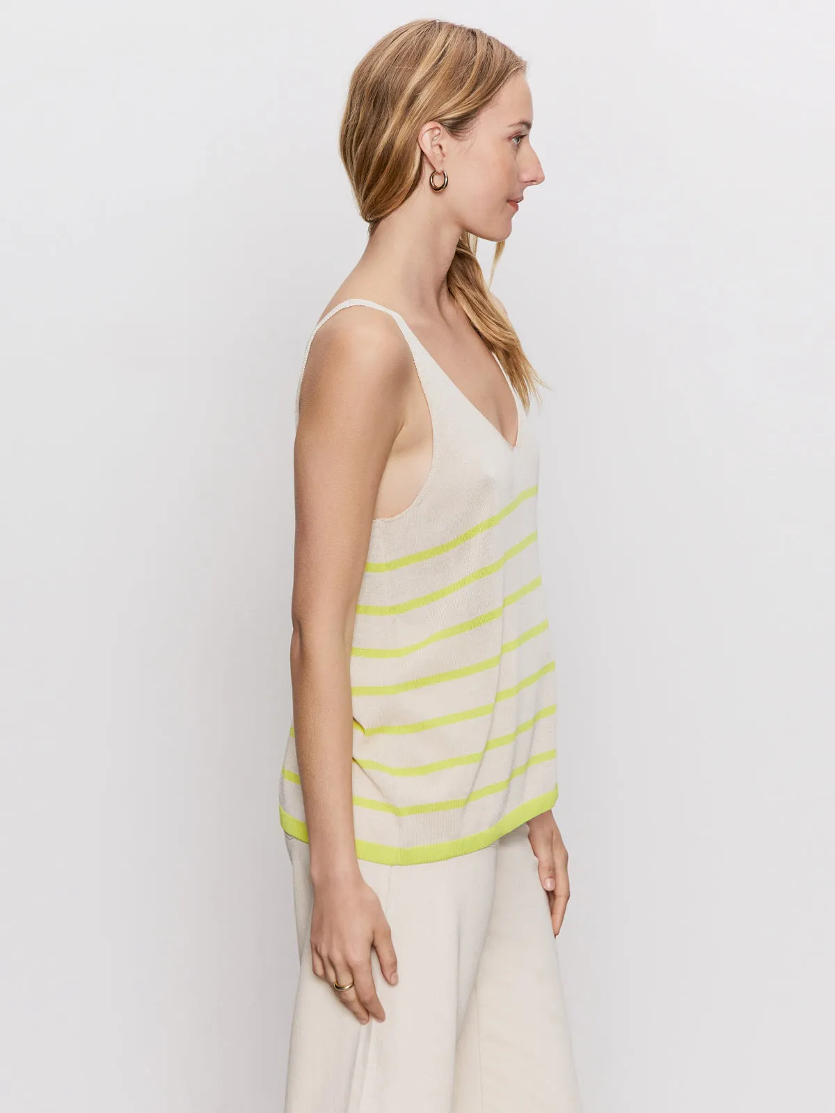 Fashion Fit Chilly Layer V-Neck Knitwear Tank Muslin Desert Lime Stripe