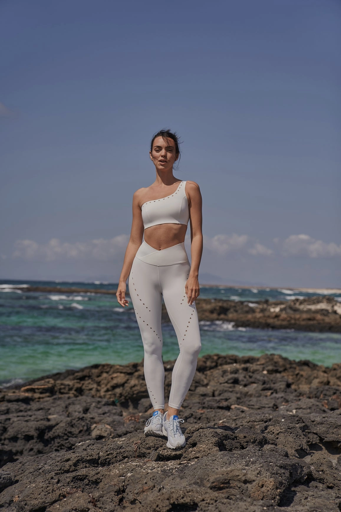 V-waist Laser Cut Sports Legging Friction Resistant Zone