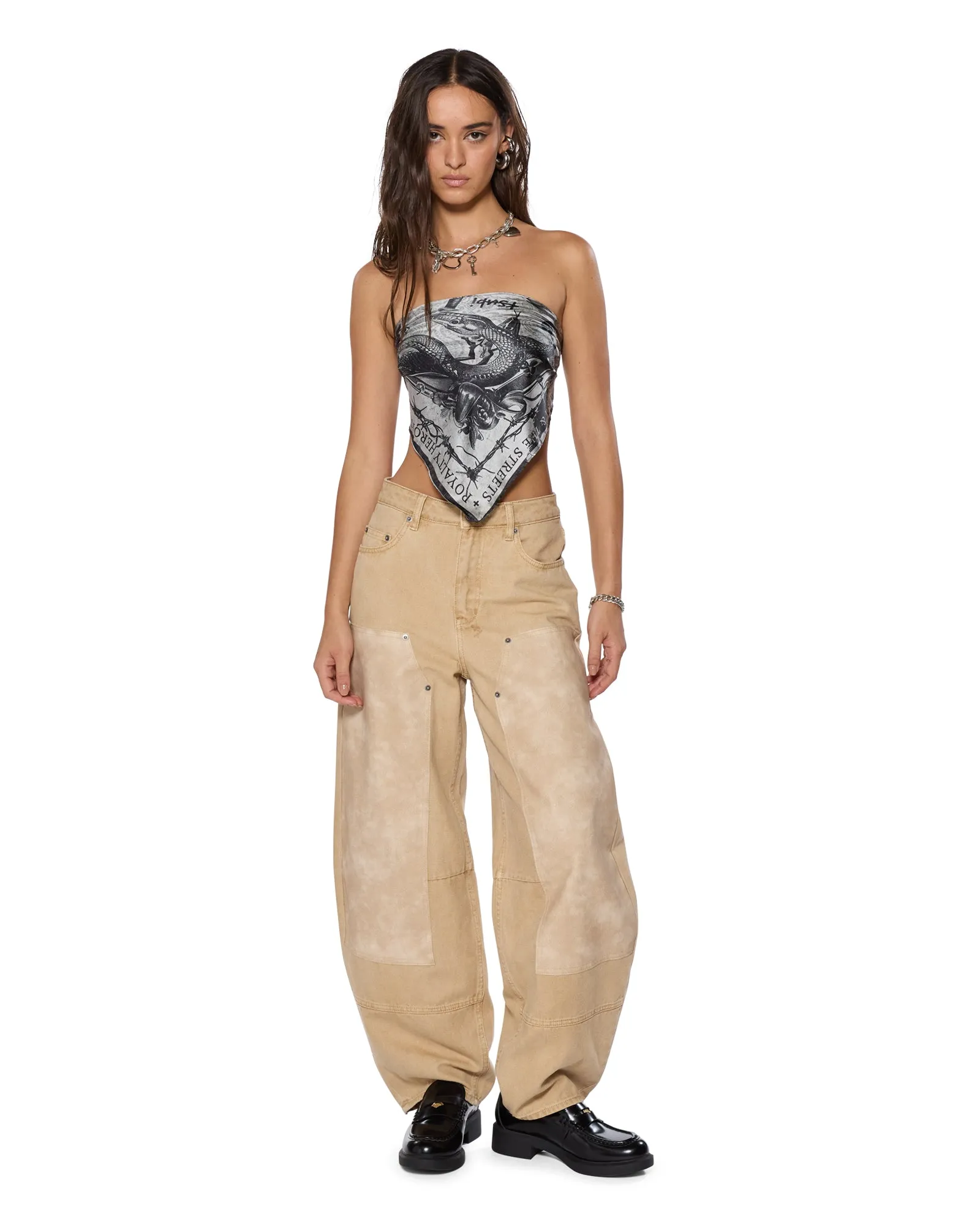 BARREL JEAN CARPENTER OAT Brunch Outfit Trend Setter