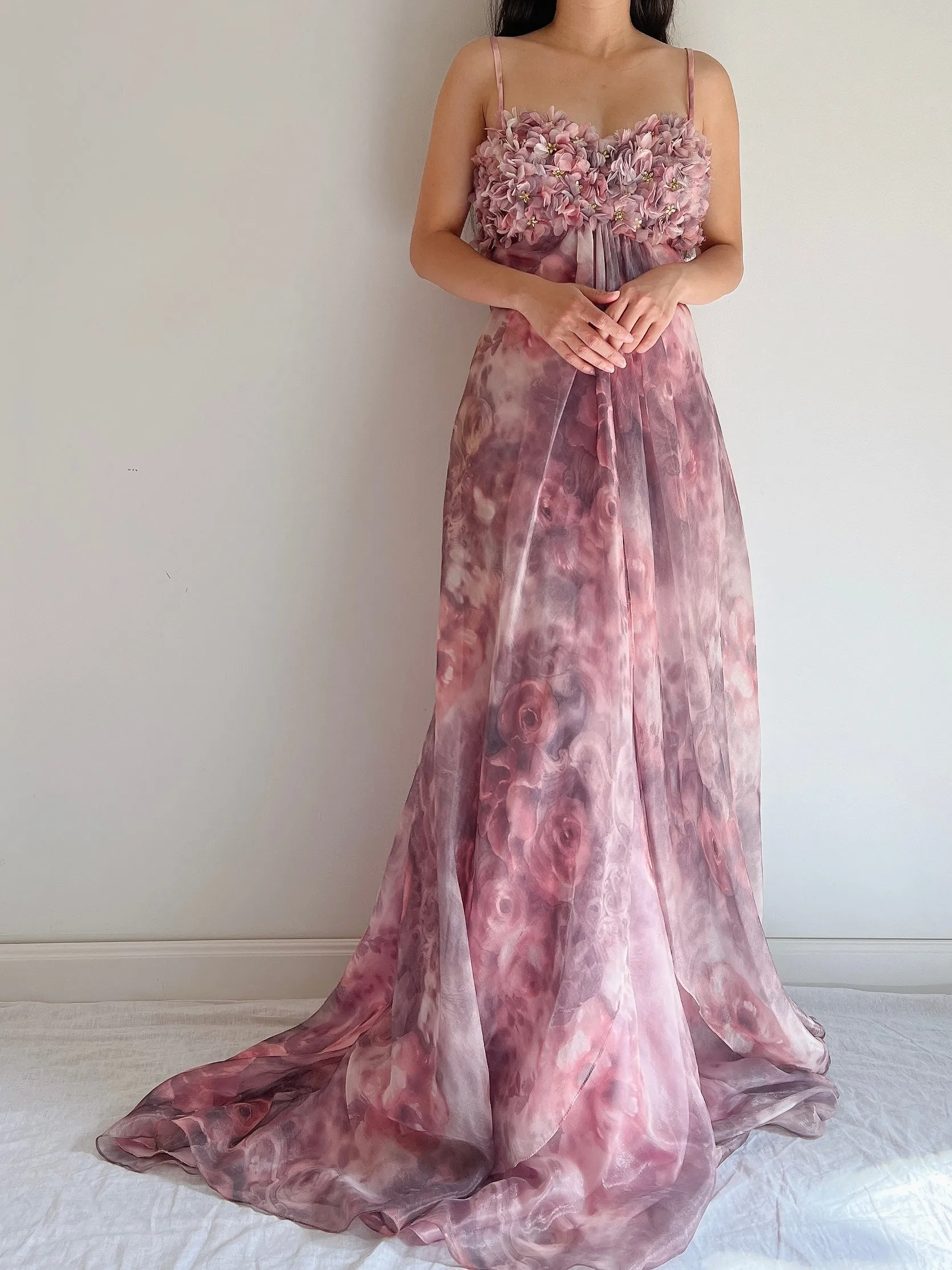 Vintage Floral Printed And Appliqué Gown - M