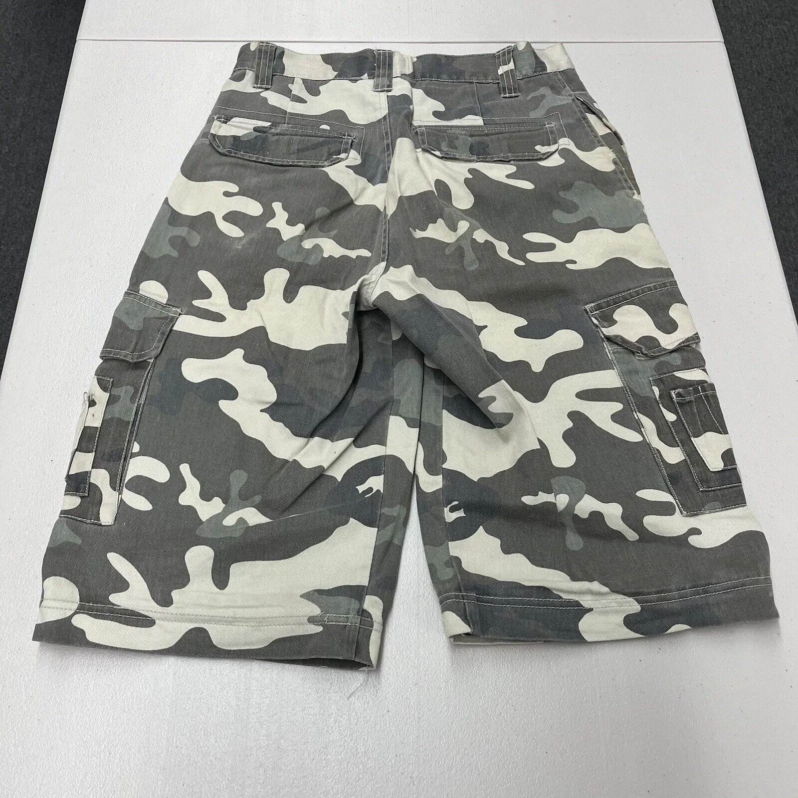 Vtg 2000s Y2K No Boundaries Men's Camo Relaxed Fit Carpenter Cargo Shorts Size 30