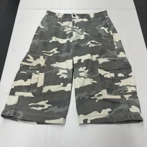 Vtg 2000s Y2K No Boundaries Men's Camo Relaxed Fit Carpenter Cargo Shorts Size 30