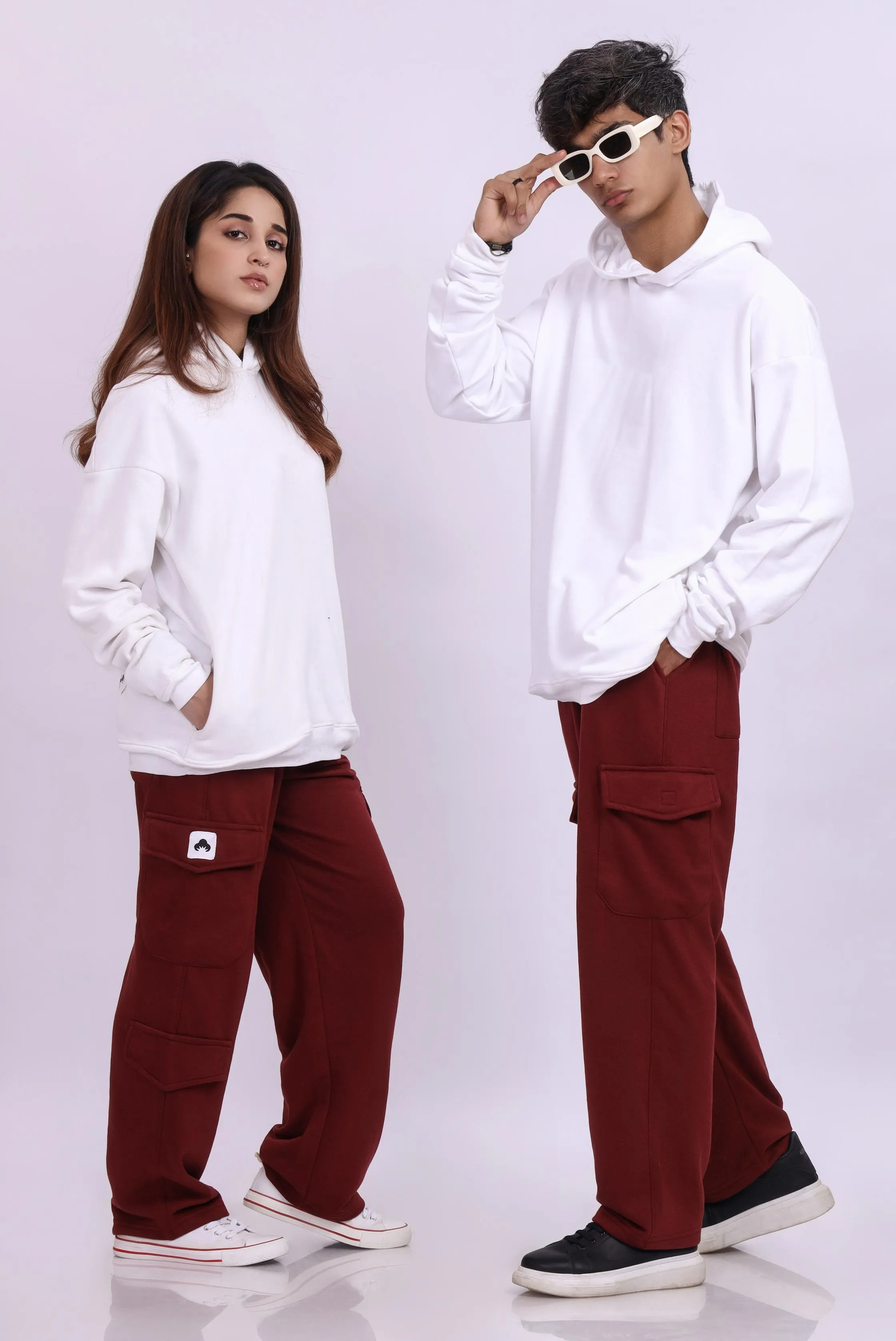 WHITE OVERSIZED BASIC HOODIE