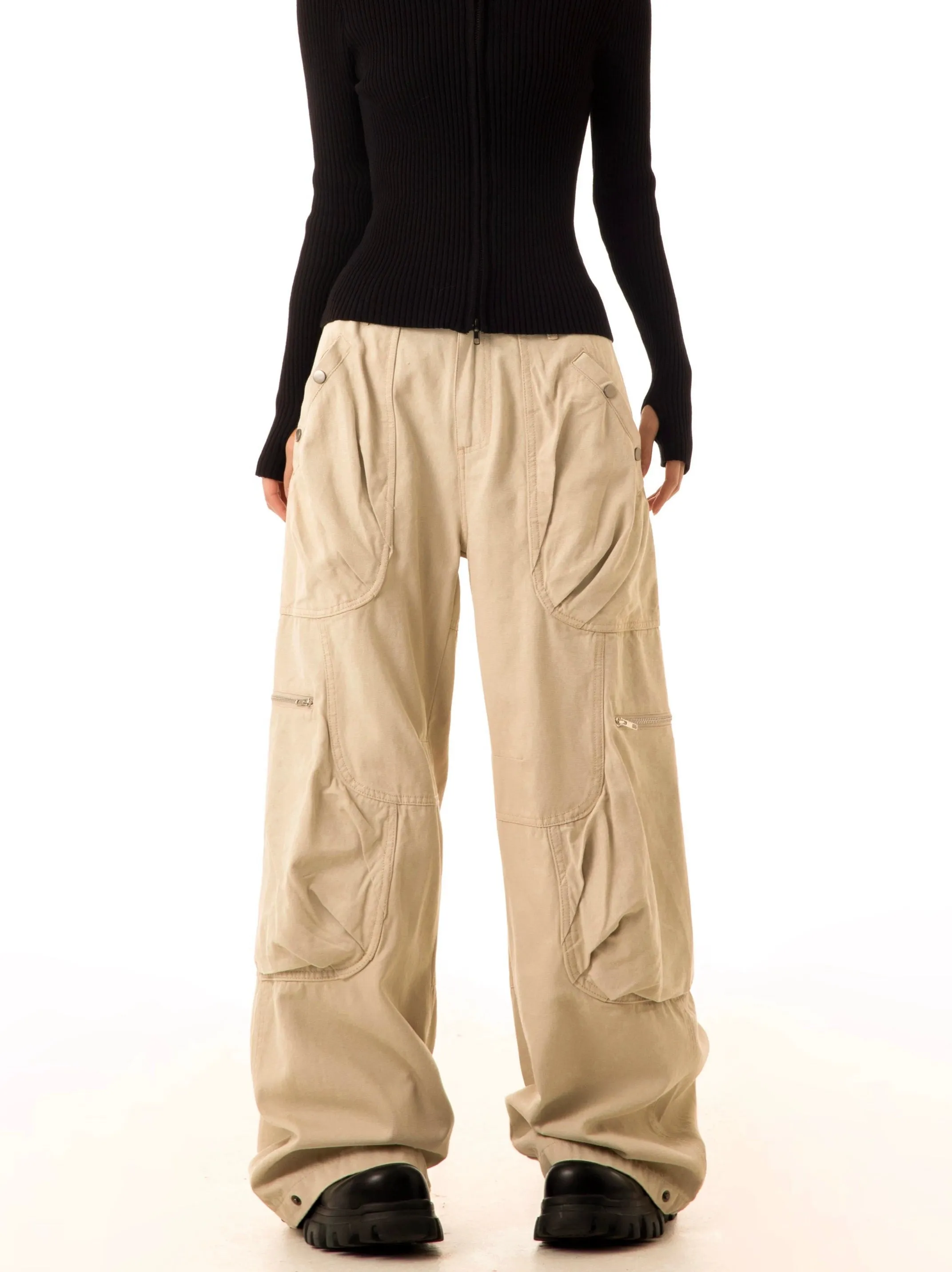 Wide-Leg Cargo Pants with Oversized Pleated Pockets and Zipper Details